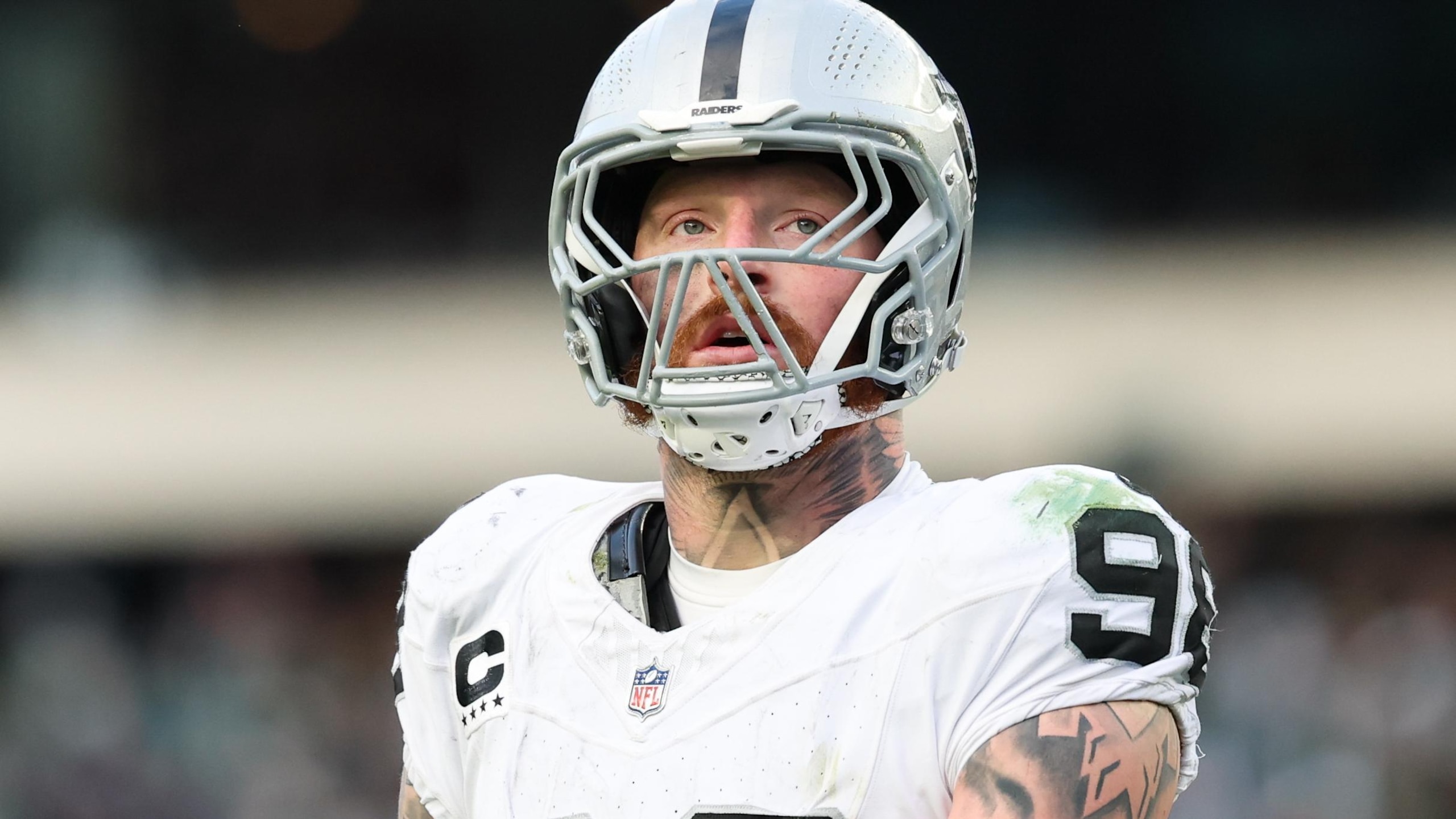 Raiders Eagles Football