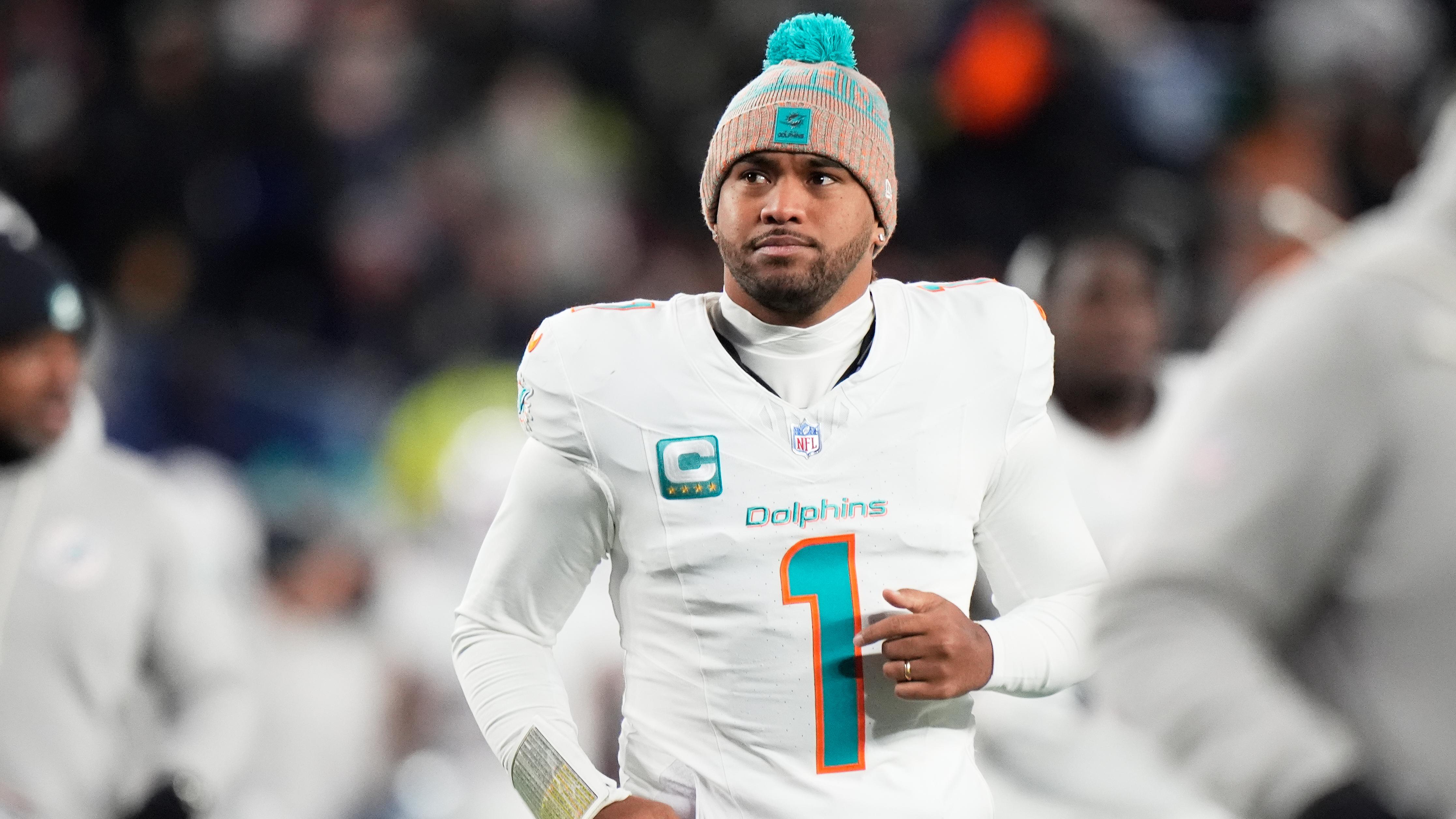 Dolphins Patriots Football