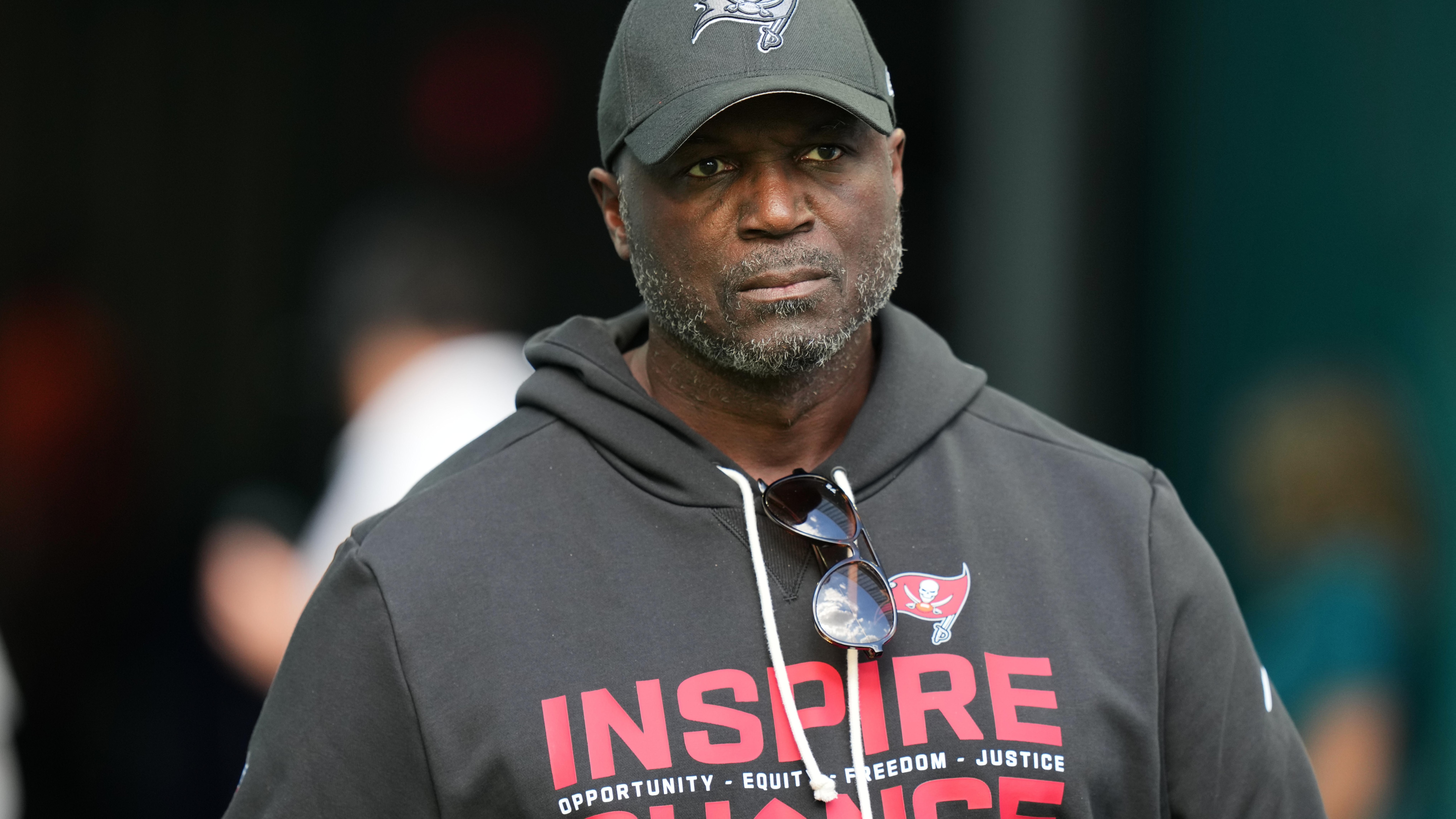 Buccaneers Dolphins Football