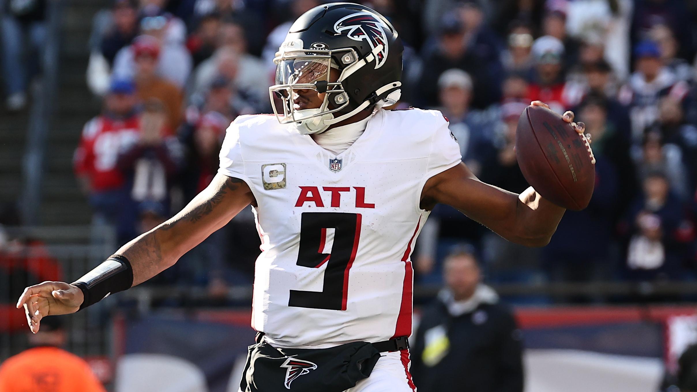 Falcons Patriots Football