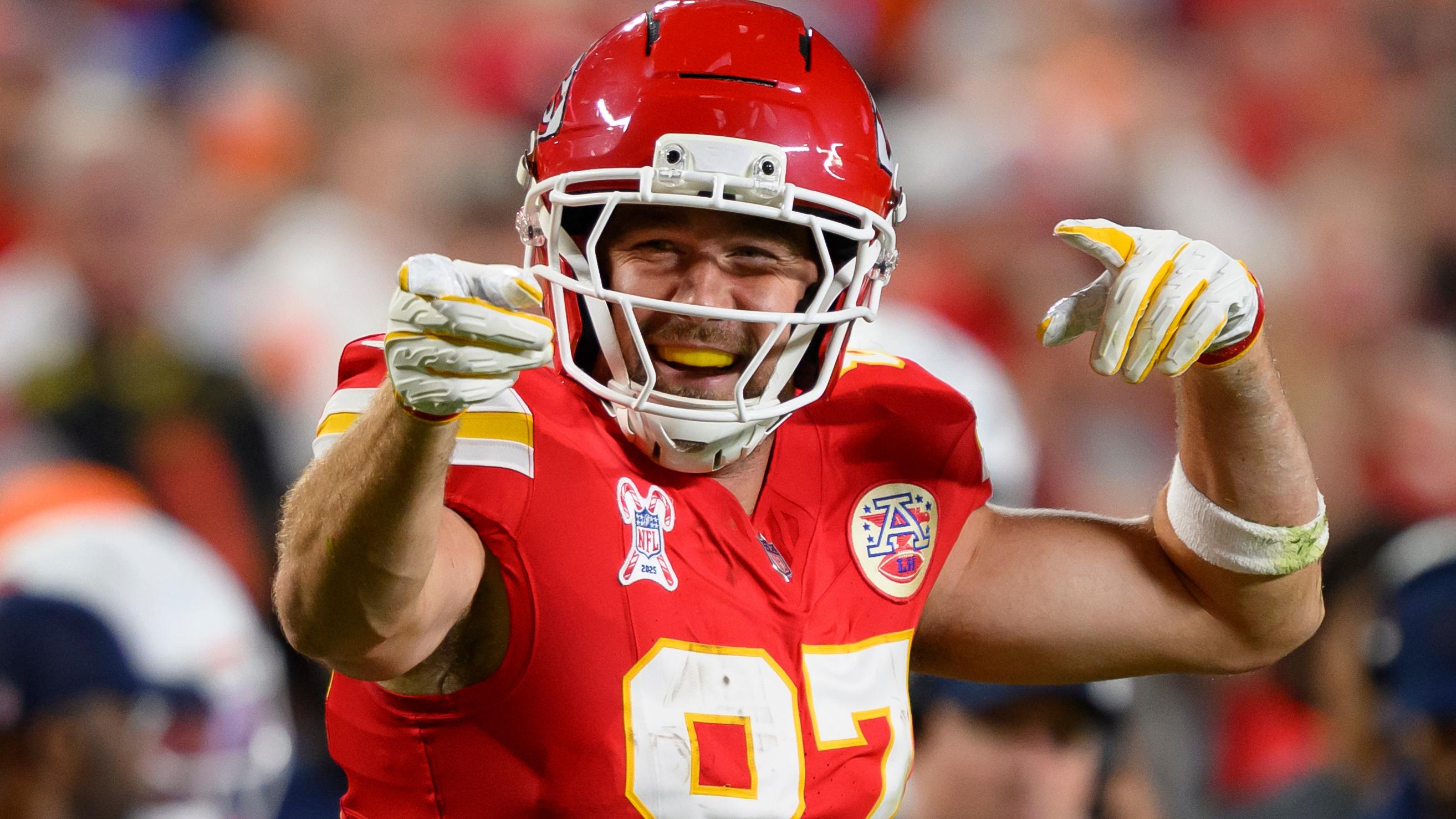 Broncos Chiefs Football