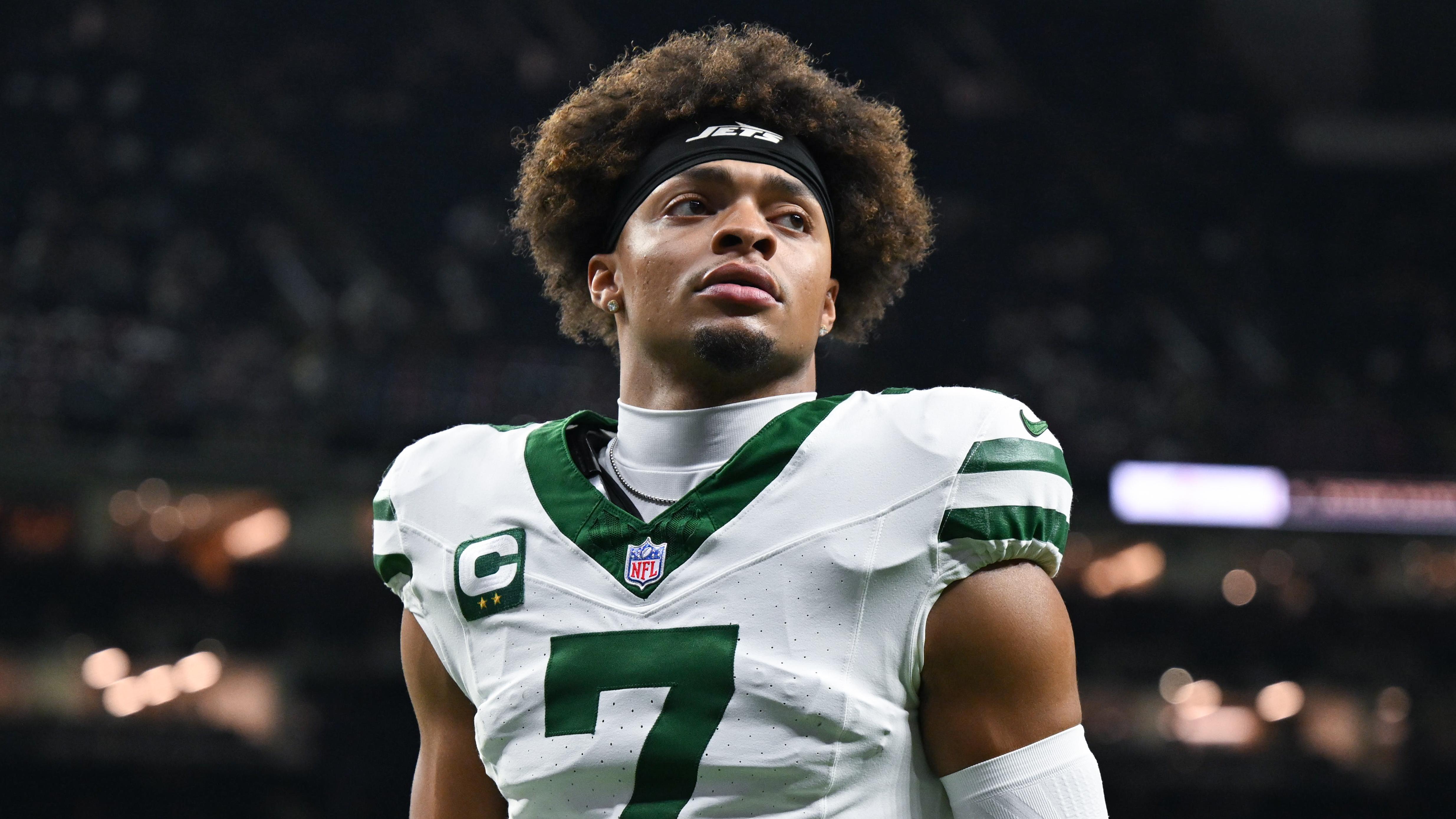 Jets Chiefs Trade Football