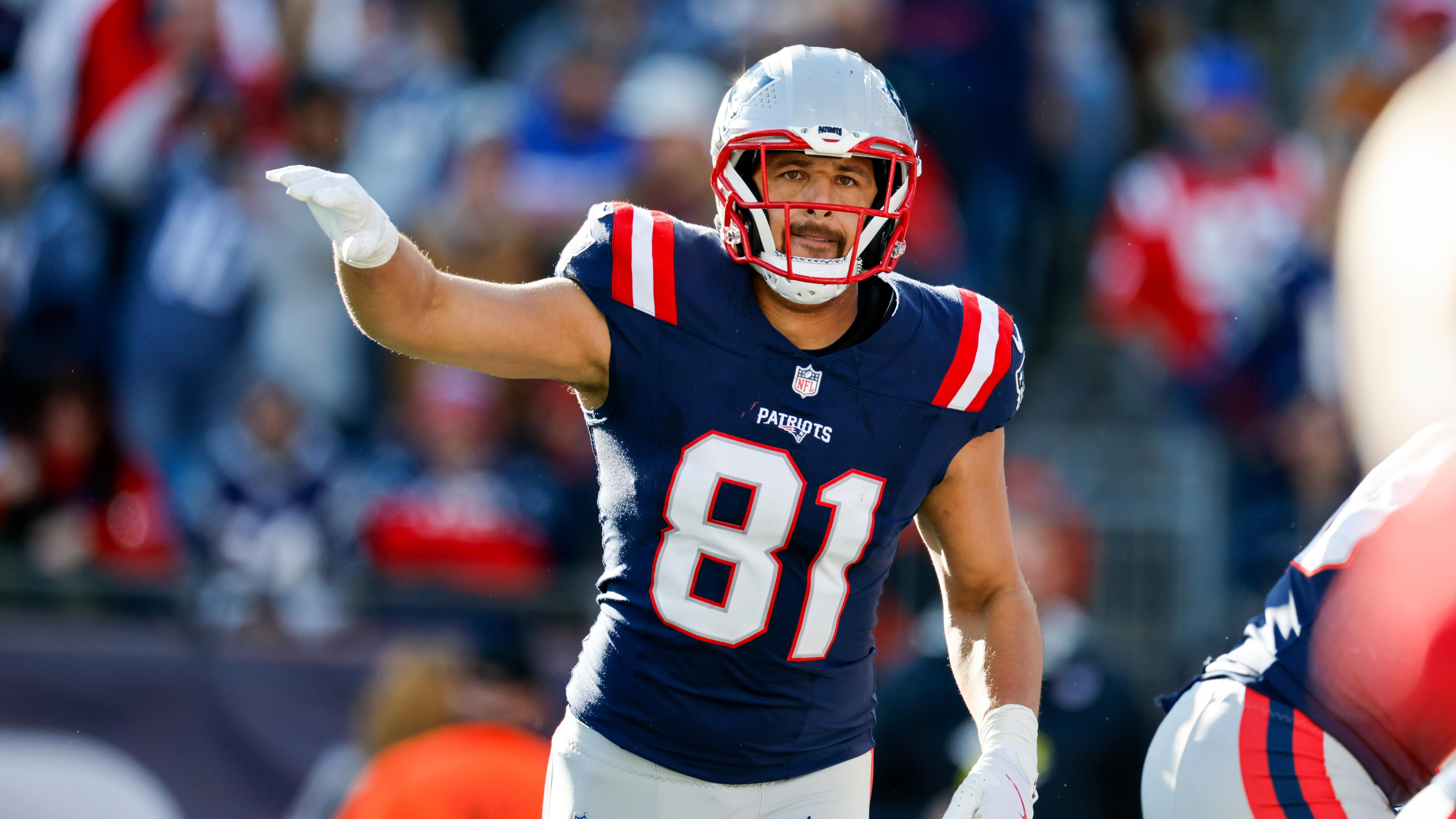 Falcons Patriots Football