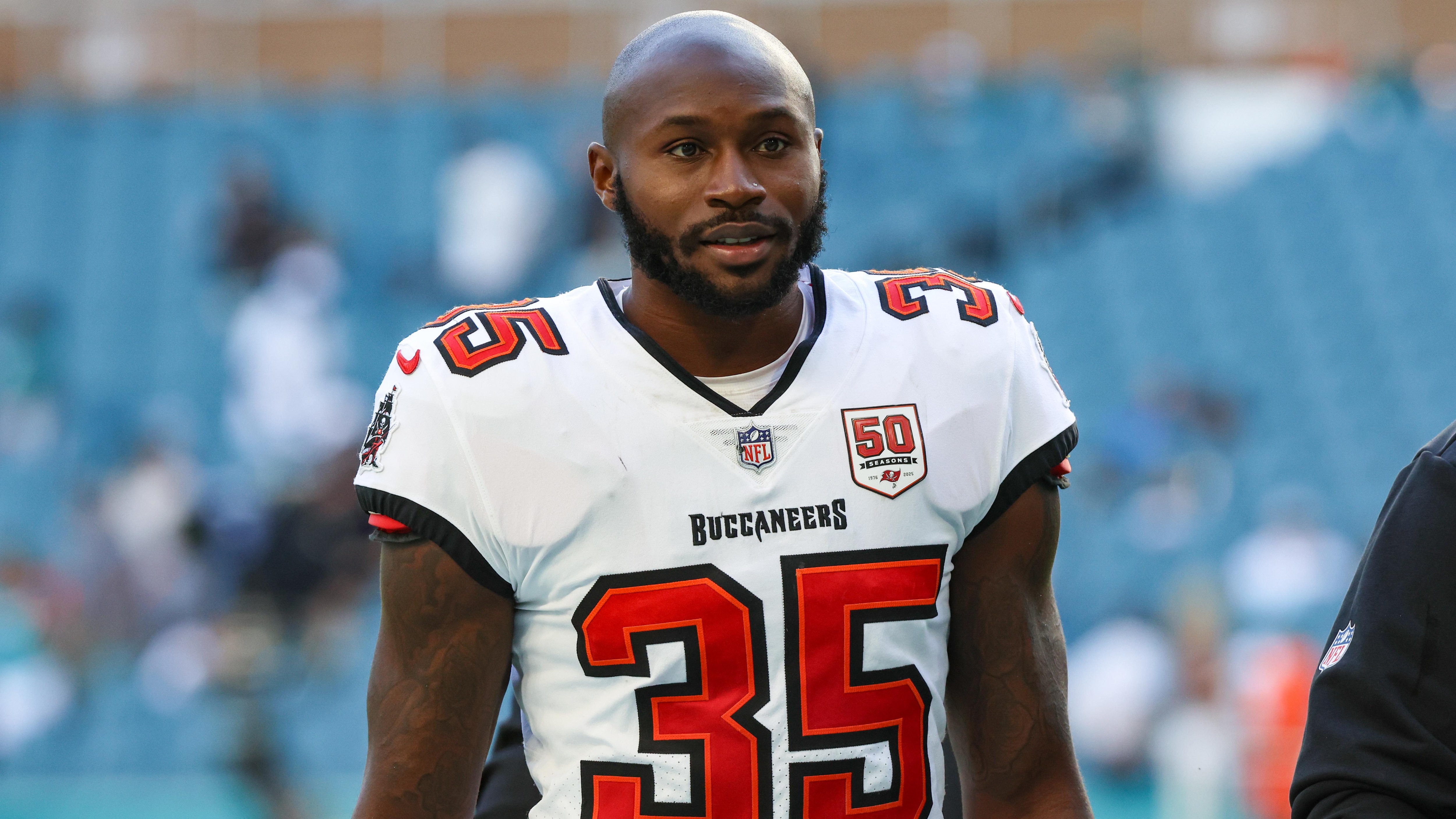 Buccaneers Dolphins Football