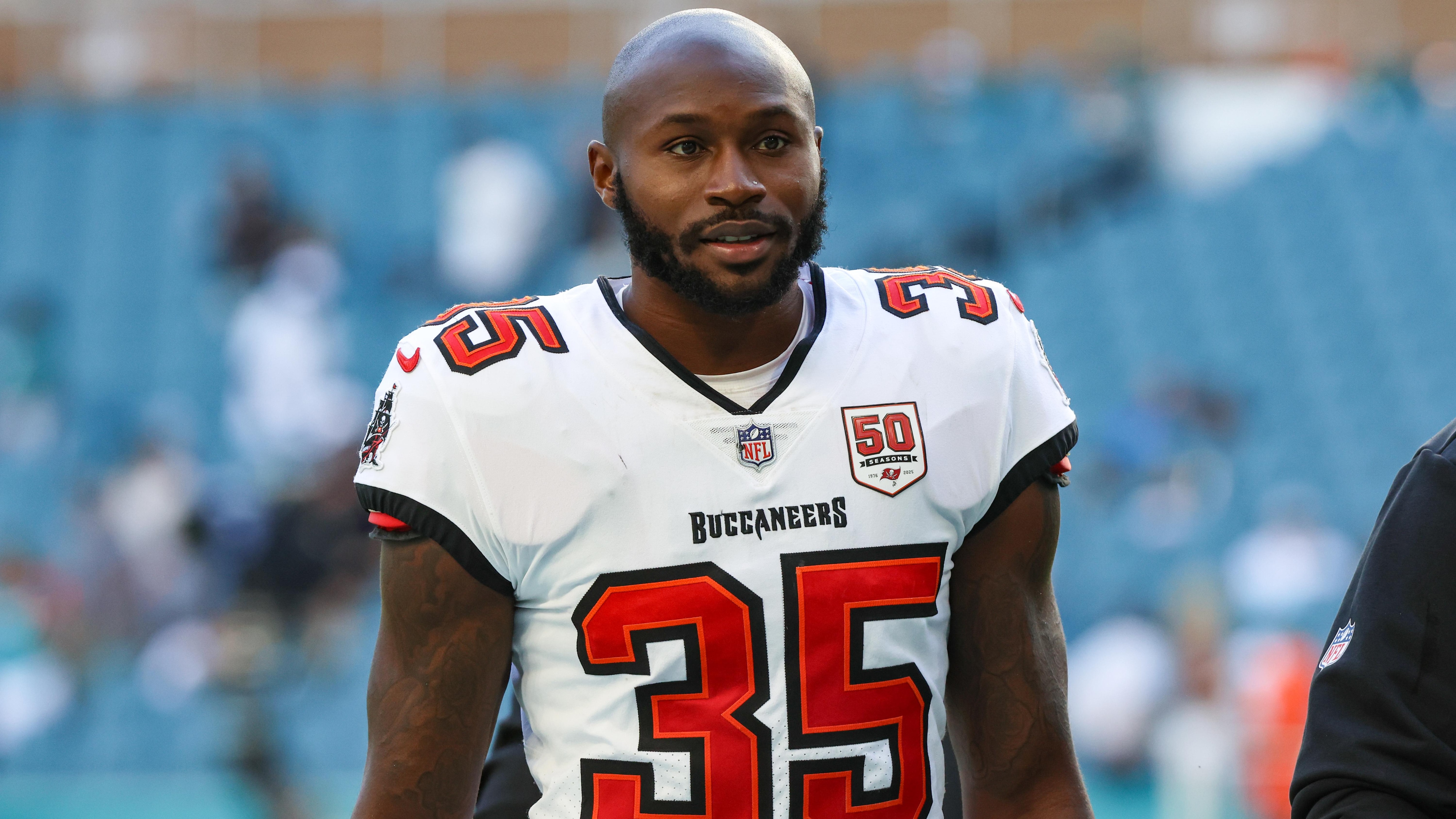 Buccaneers Dolphins Football