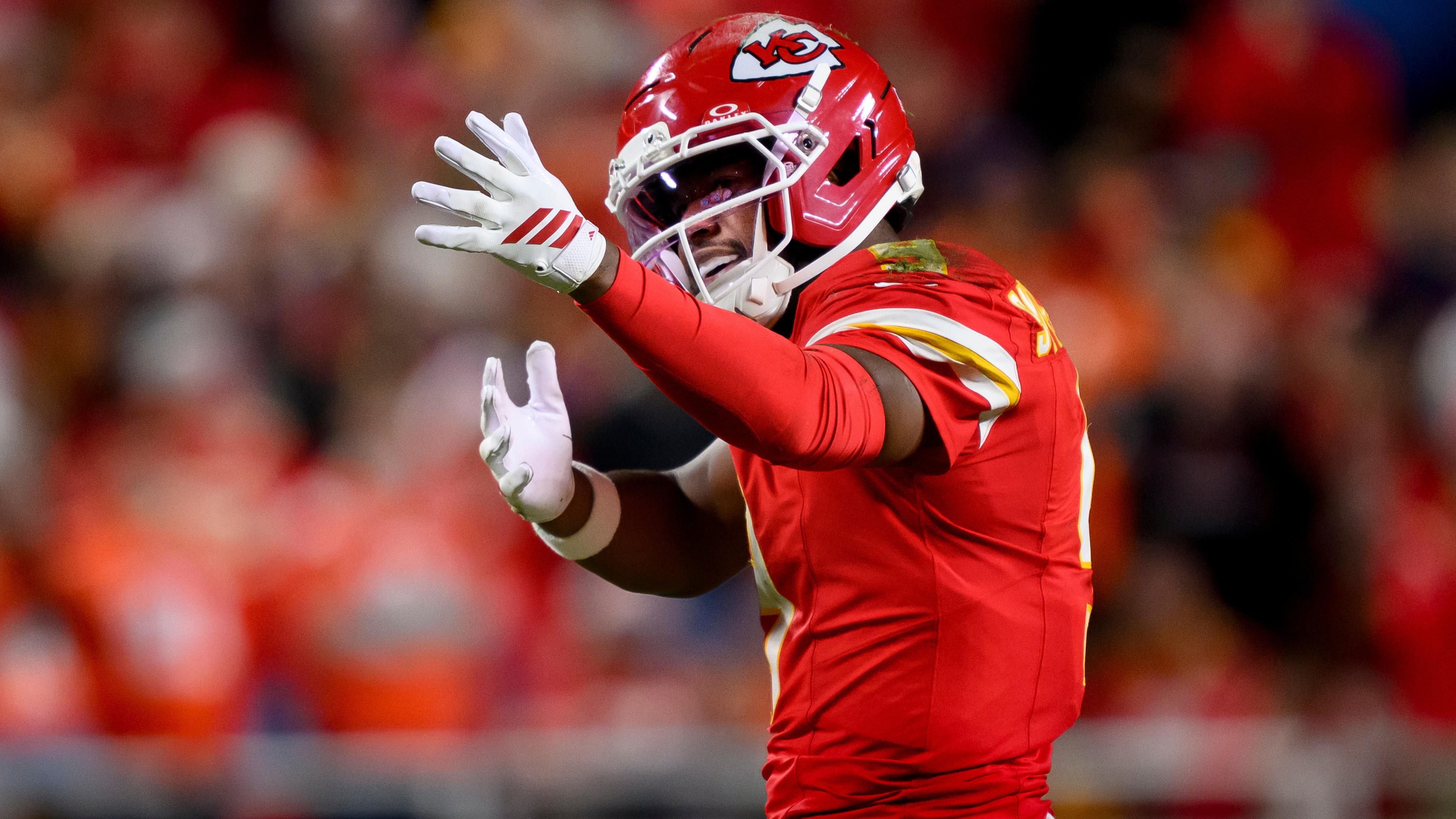 Broncos Chiefs Football