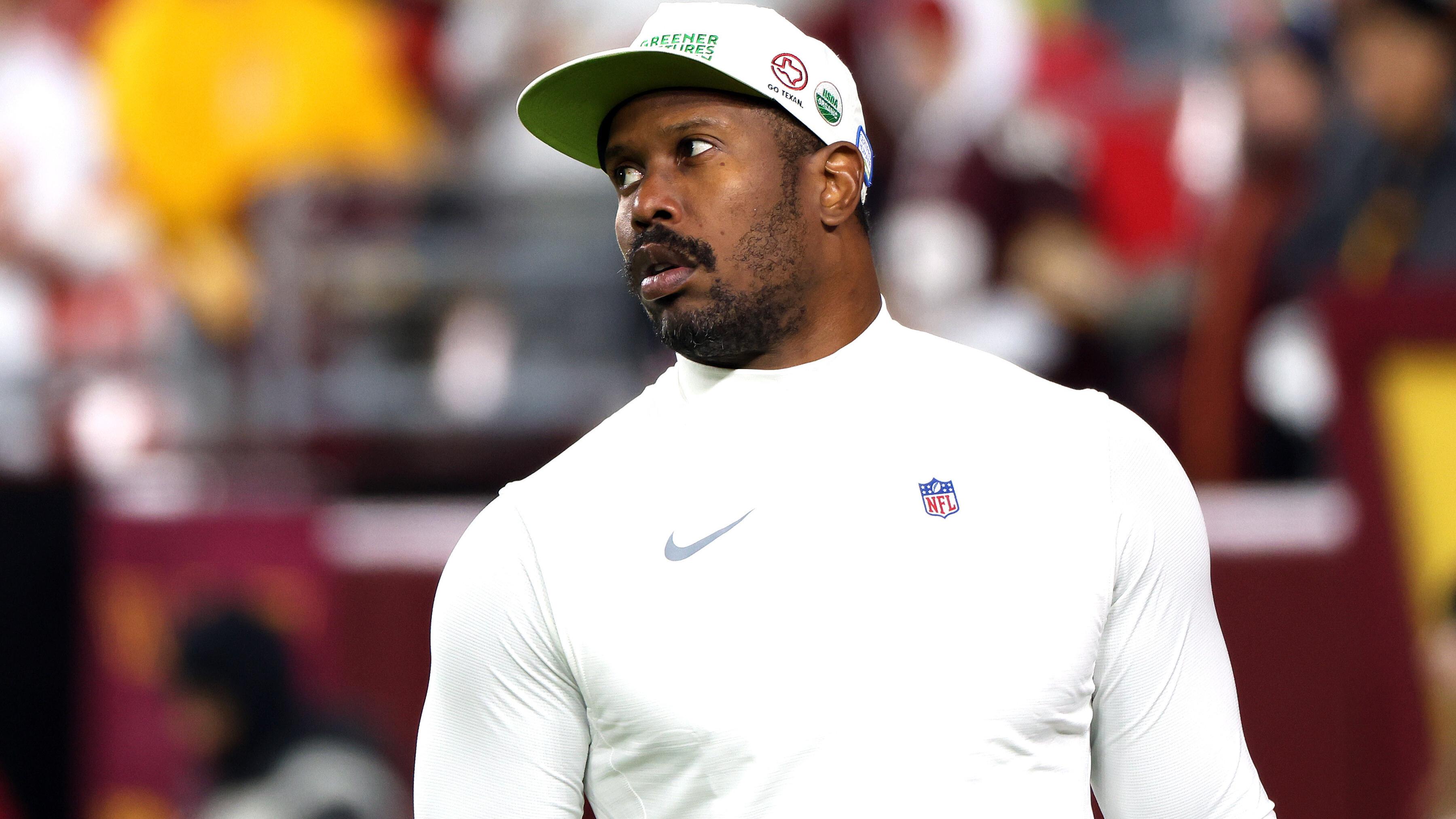 Broncos Commanders Football