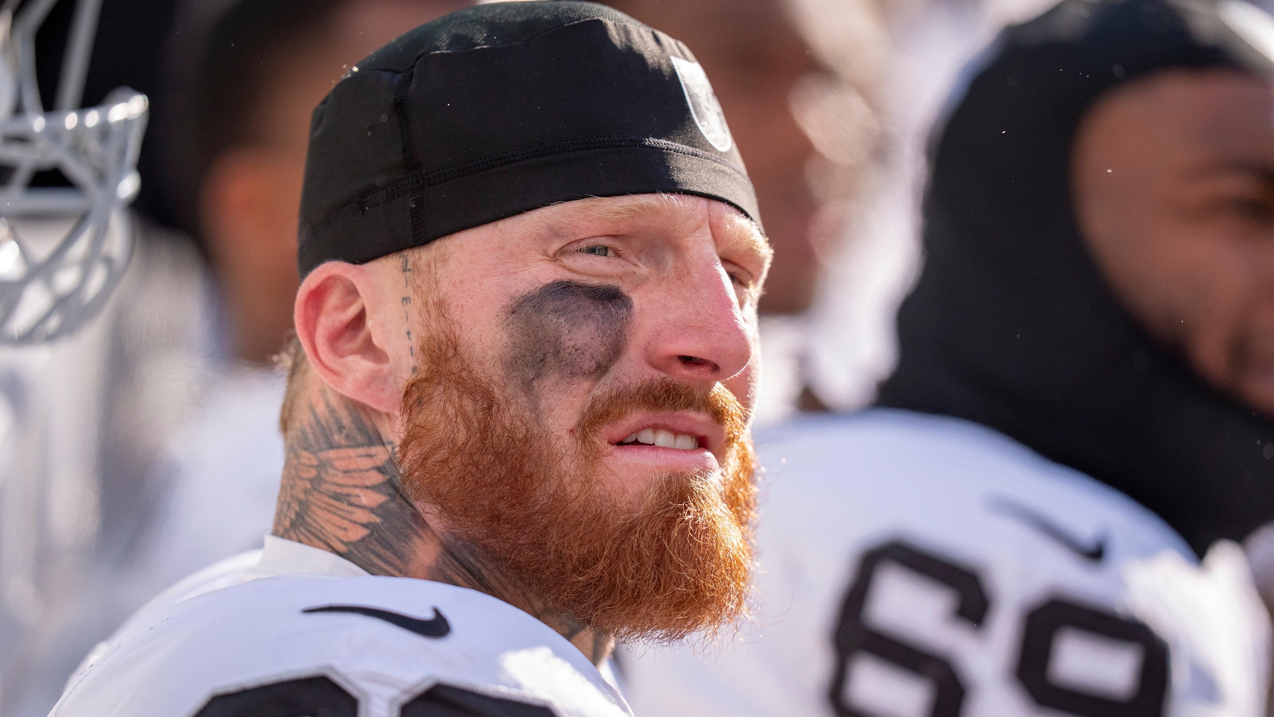 Raiders Eagles Football