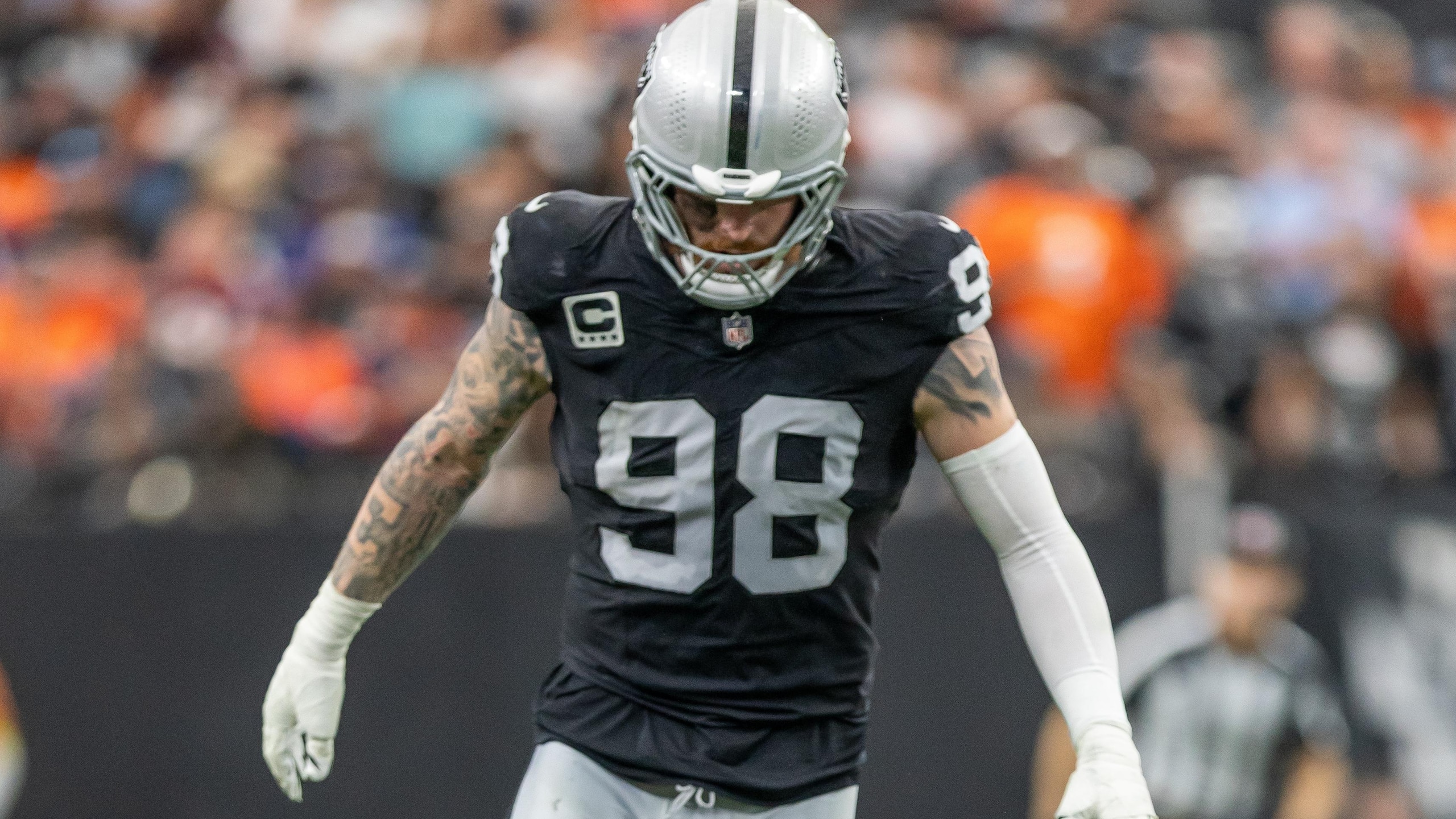 Broncos Raiders Football