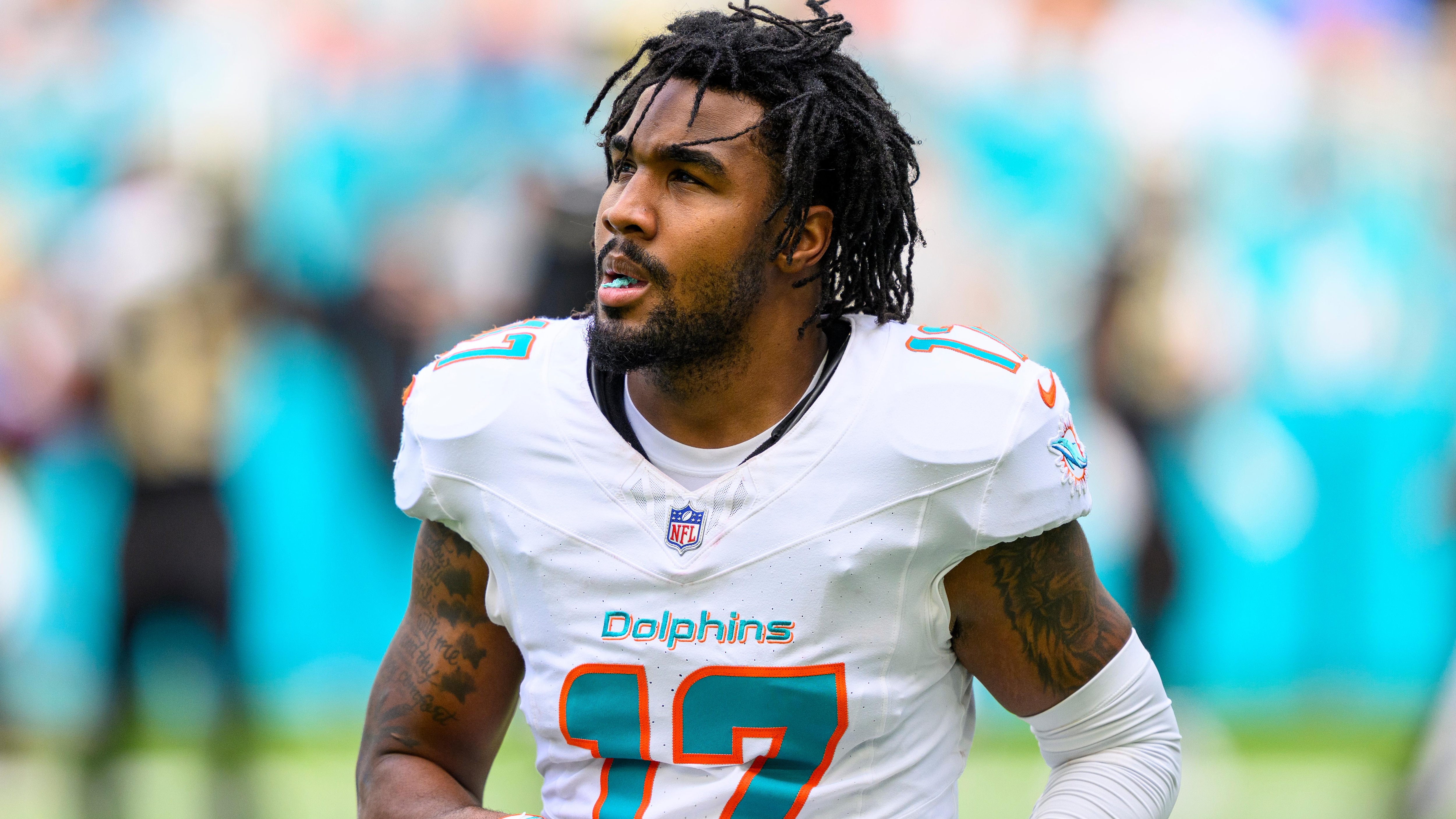 Saints Dolphins Football