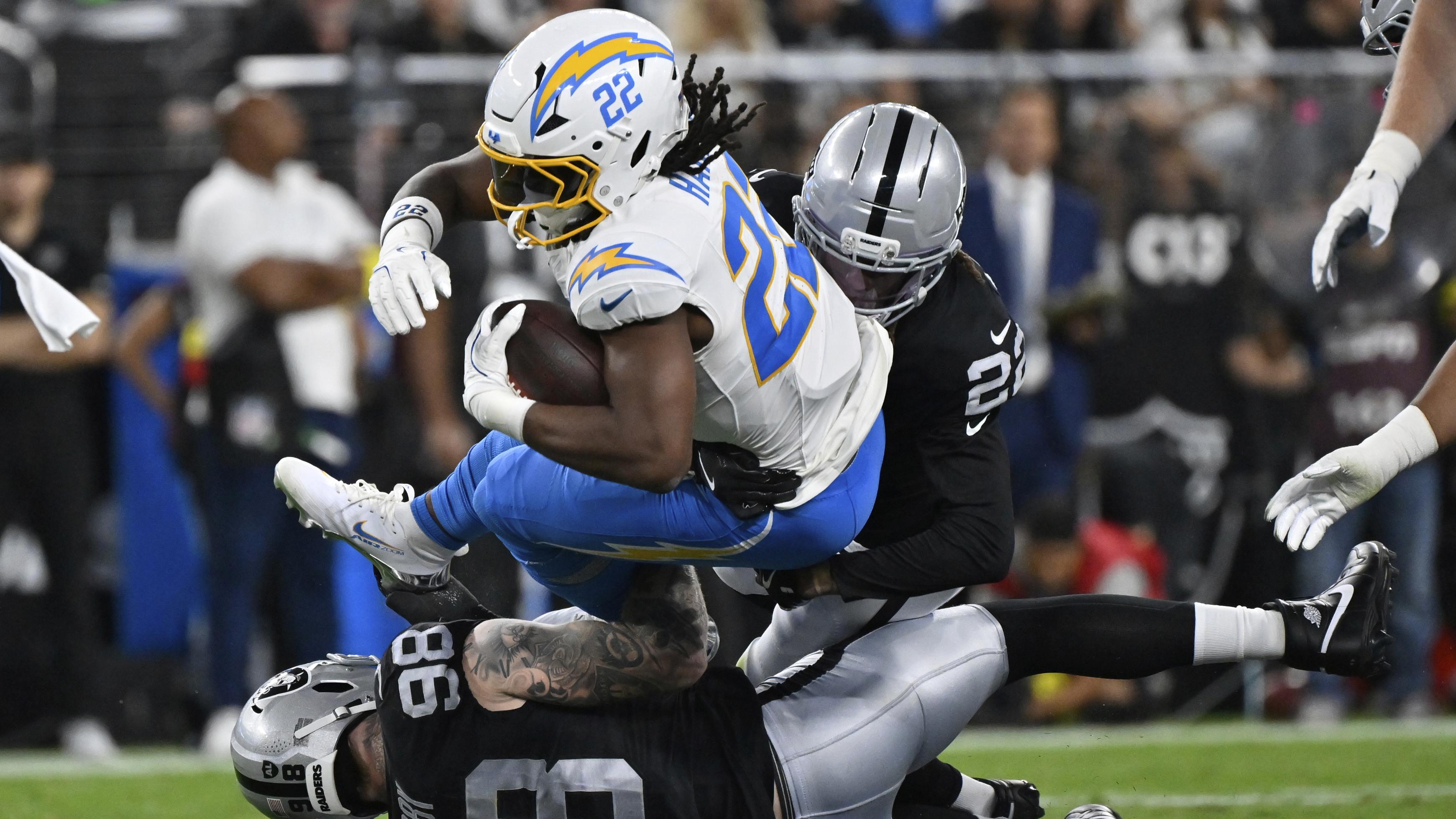 Chargers Raiders Football