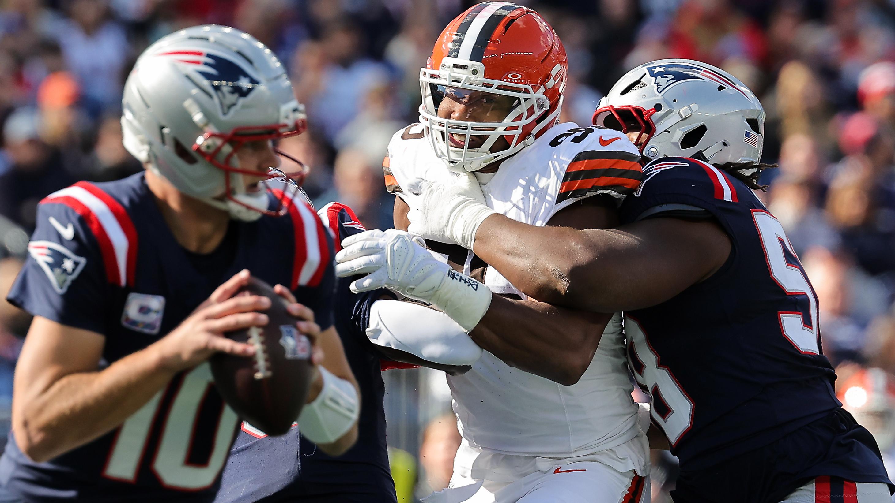 Browns Patriots Football