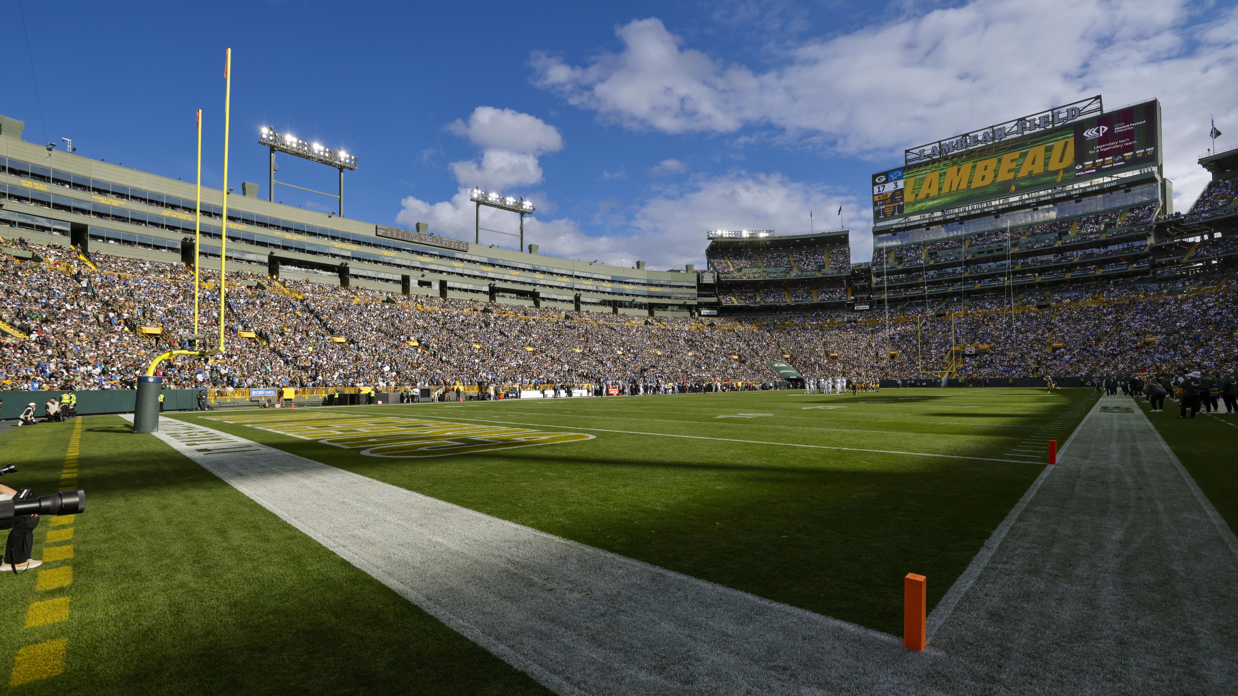 Lions Packers Football