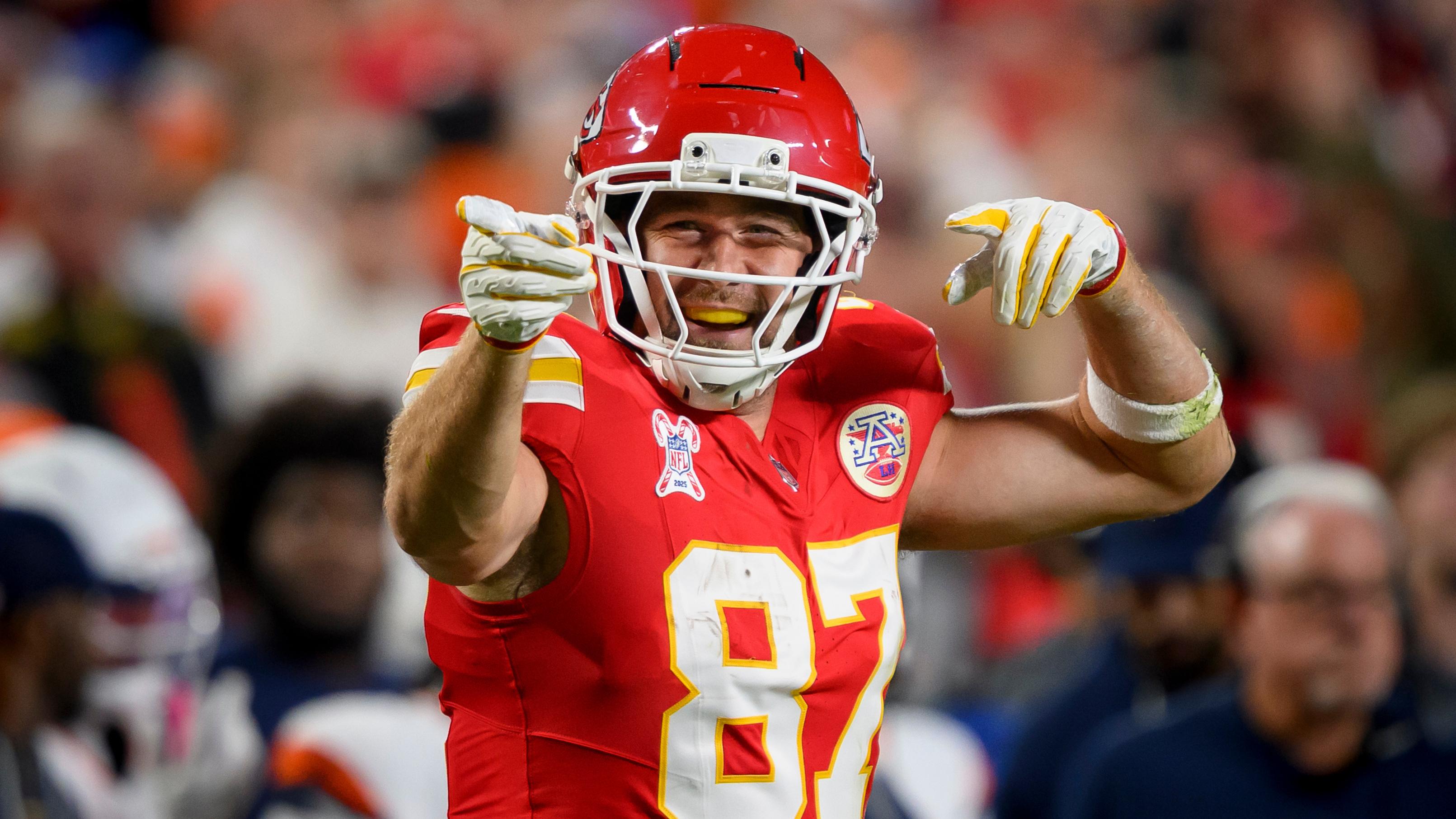 Broncos Chiefs Football