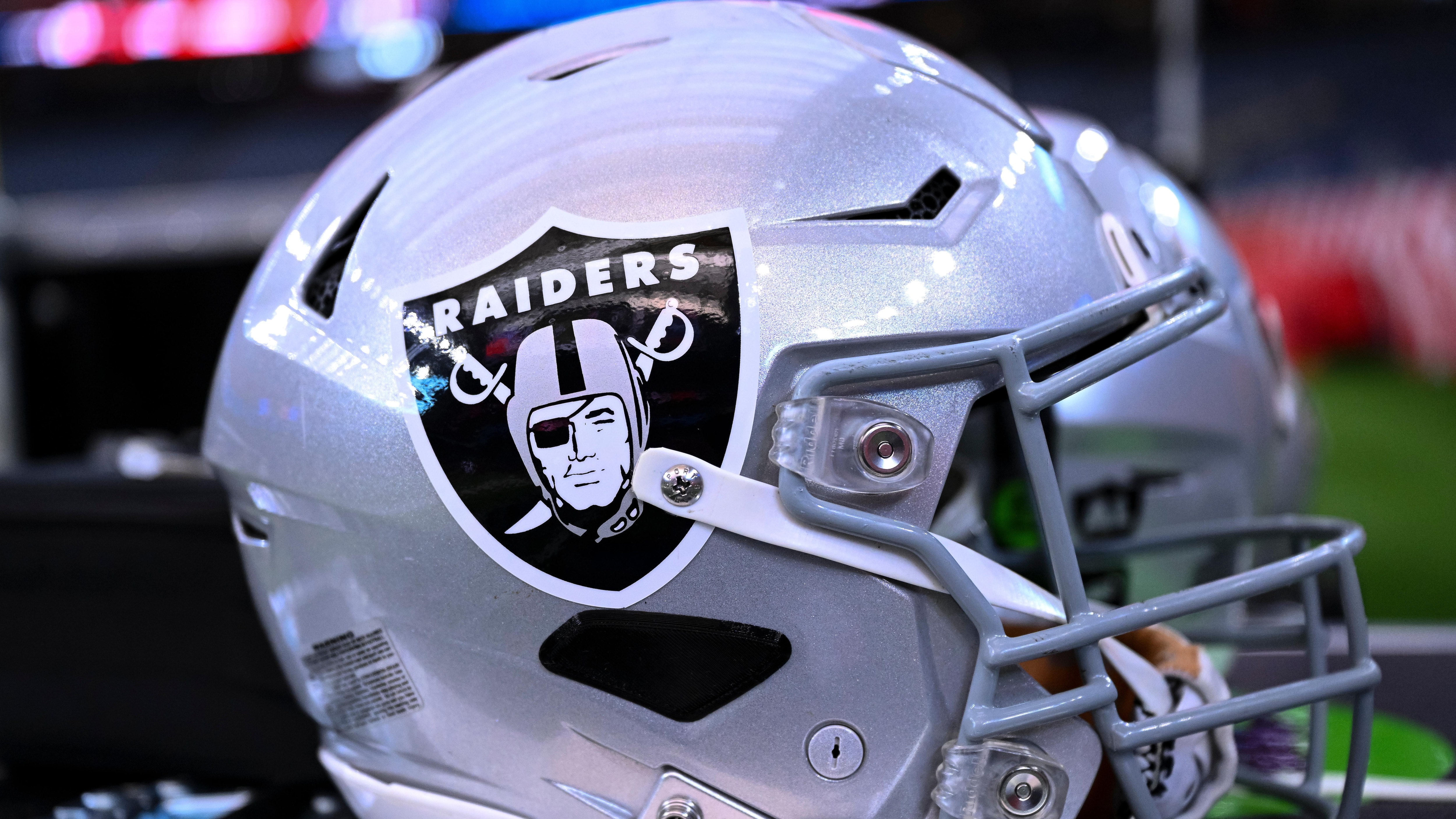 Former Raiders All-Pro Dies at 52