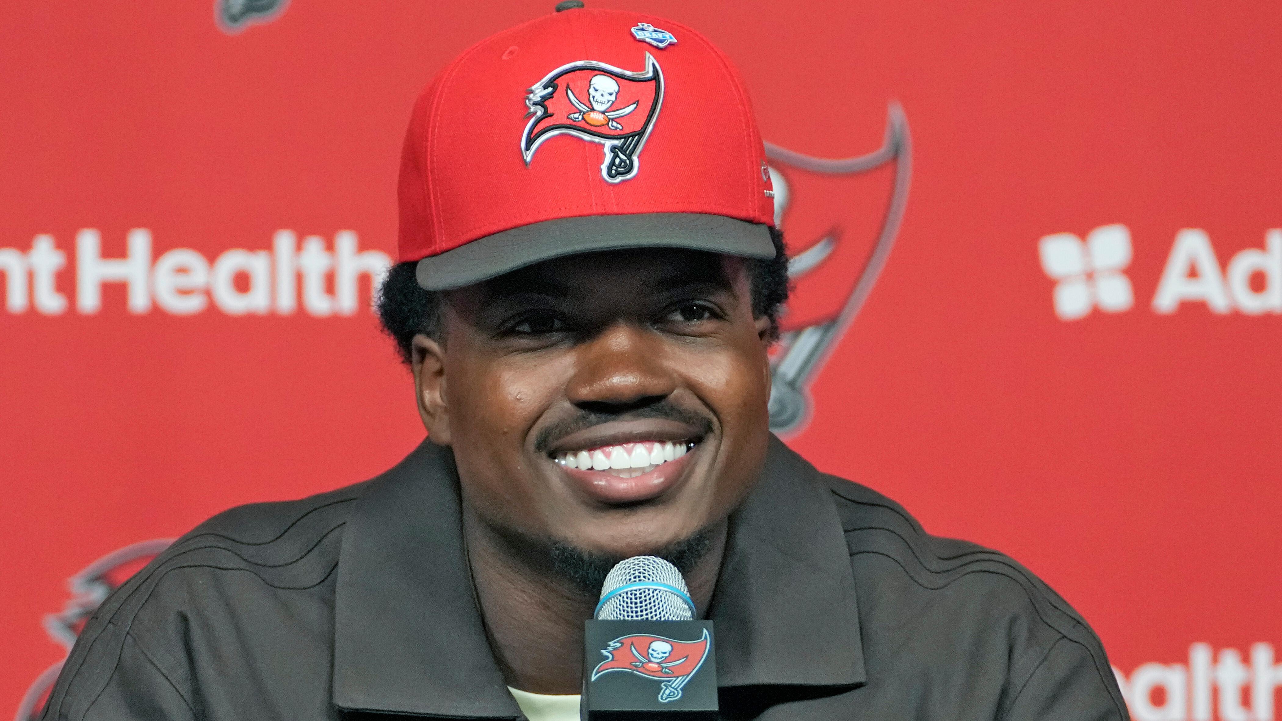 Buccaneers Draft Bain Jr. Football