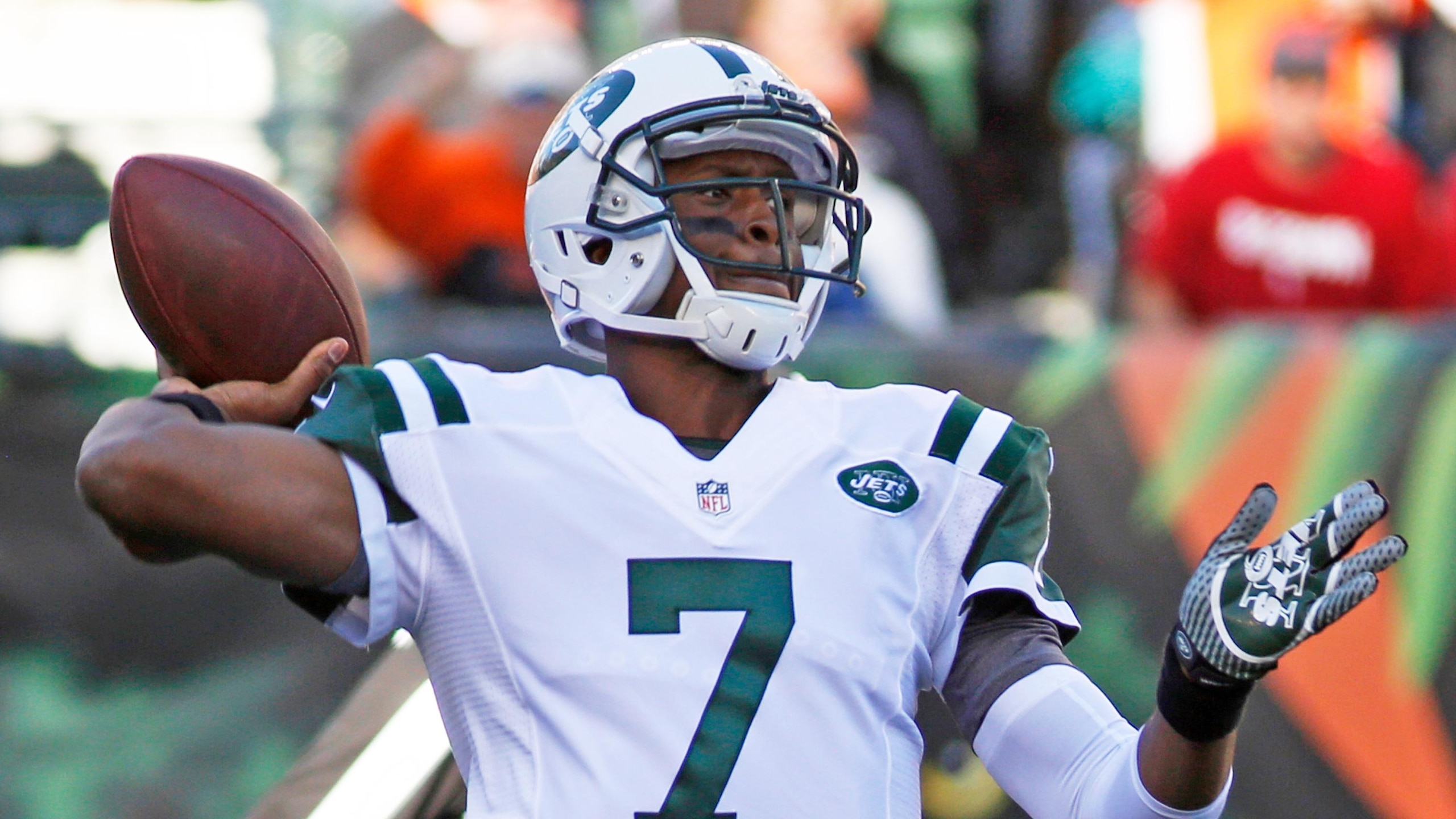 Jets Geno Smith Returns Football