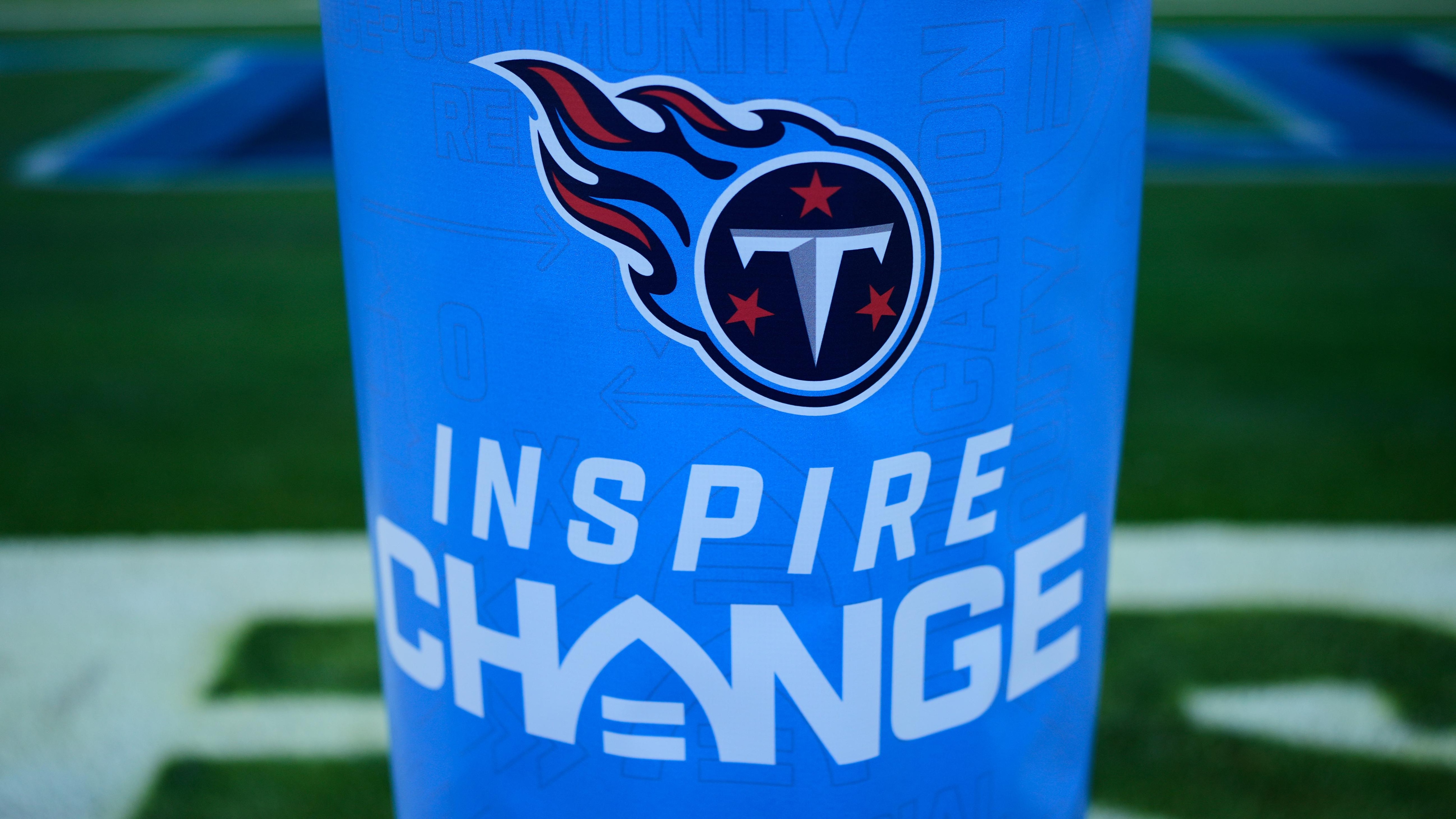 Chiefs Titans Football