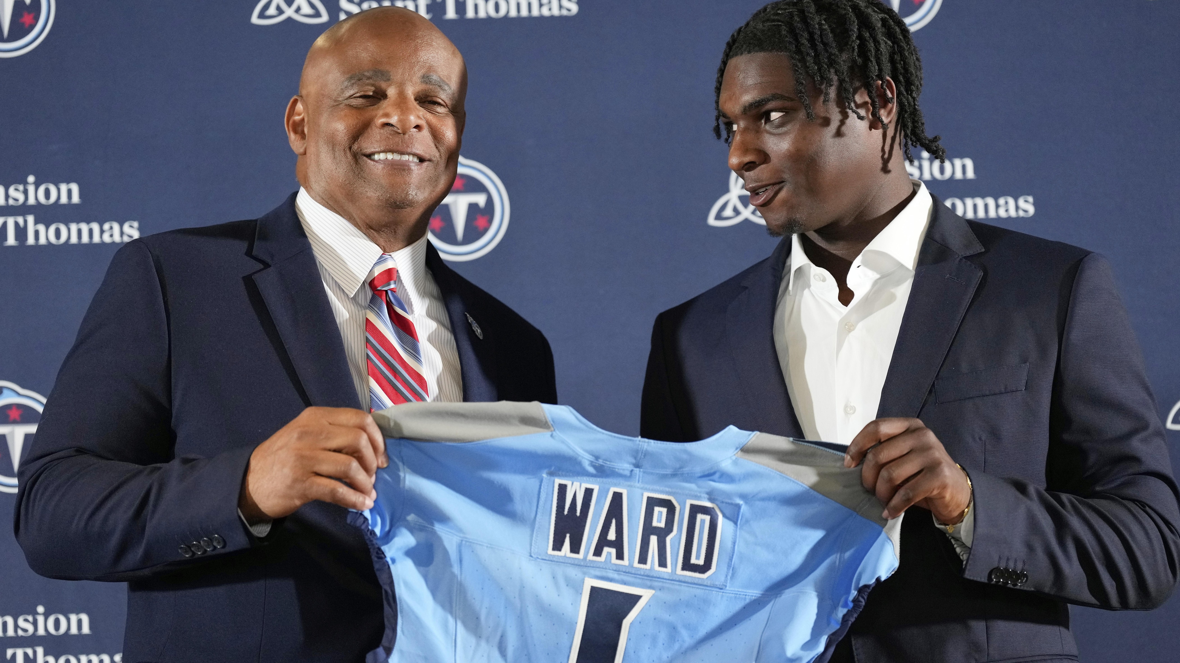 Titans Draft Football