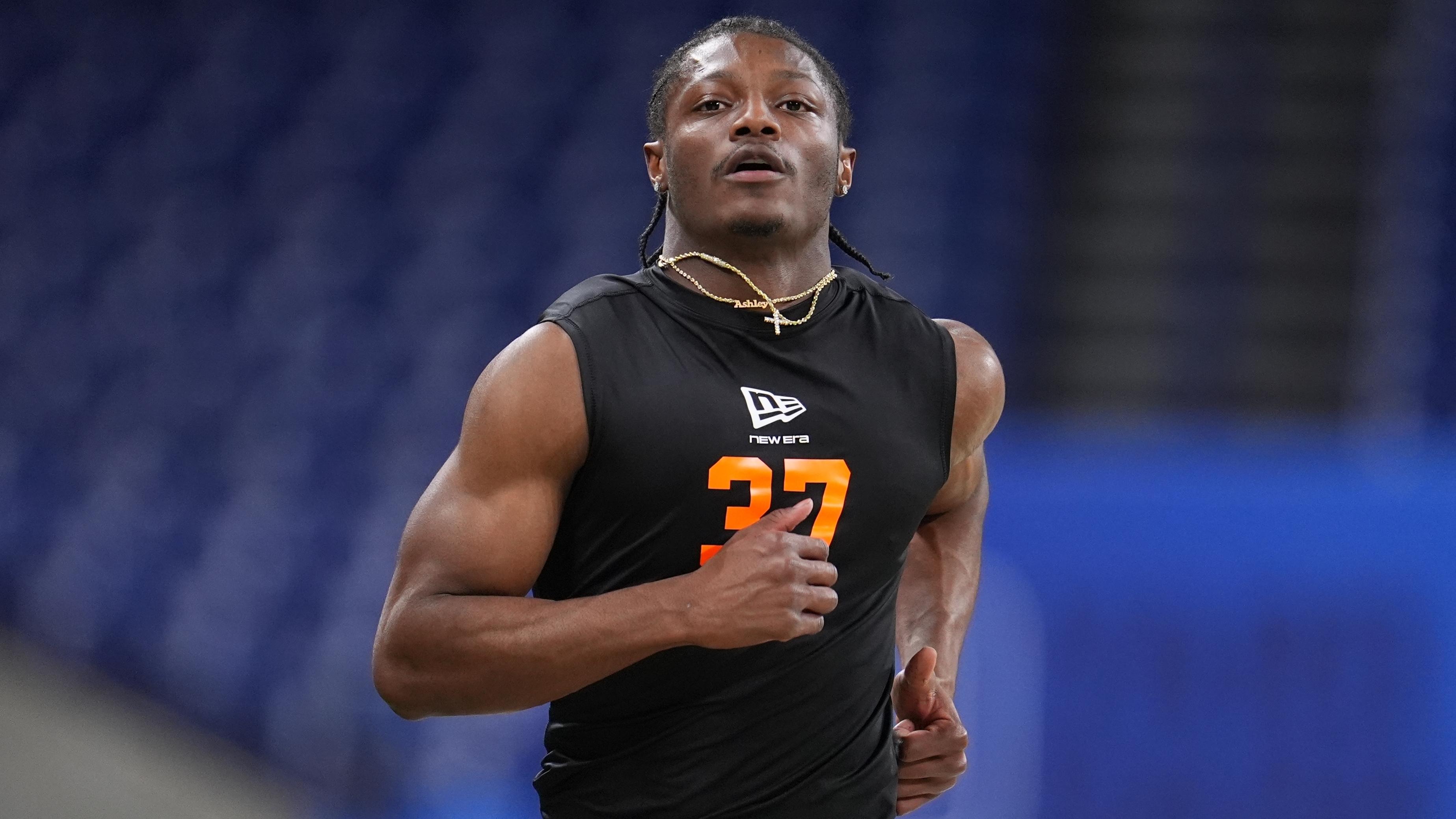 Dolphins Draft Star WR to Replace Tyreek Hill, Waddle for Malik Willis in New Kiper, ESPN NFL Mock