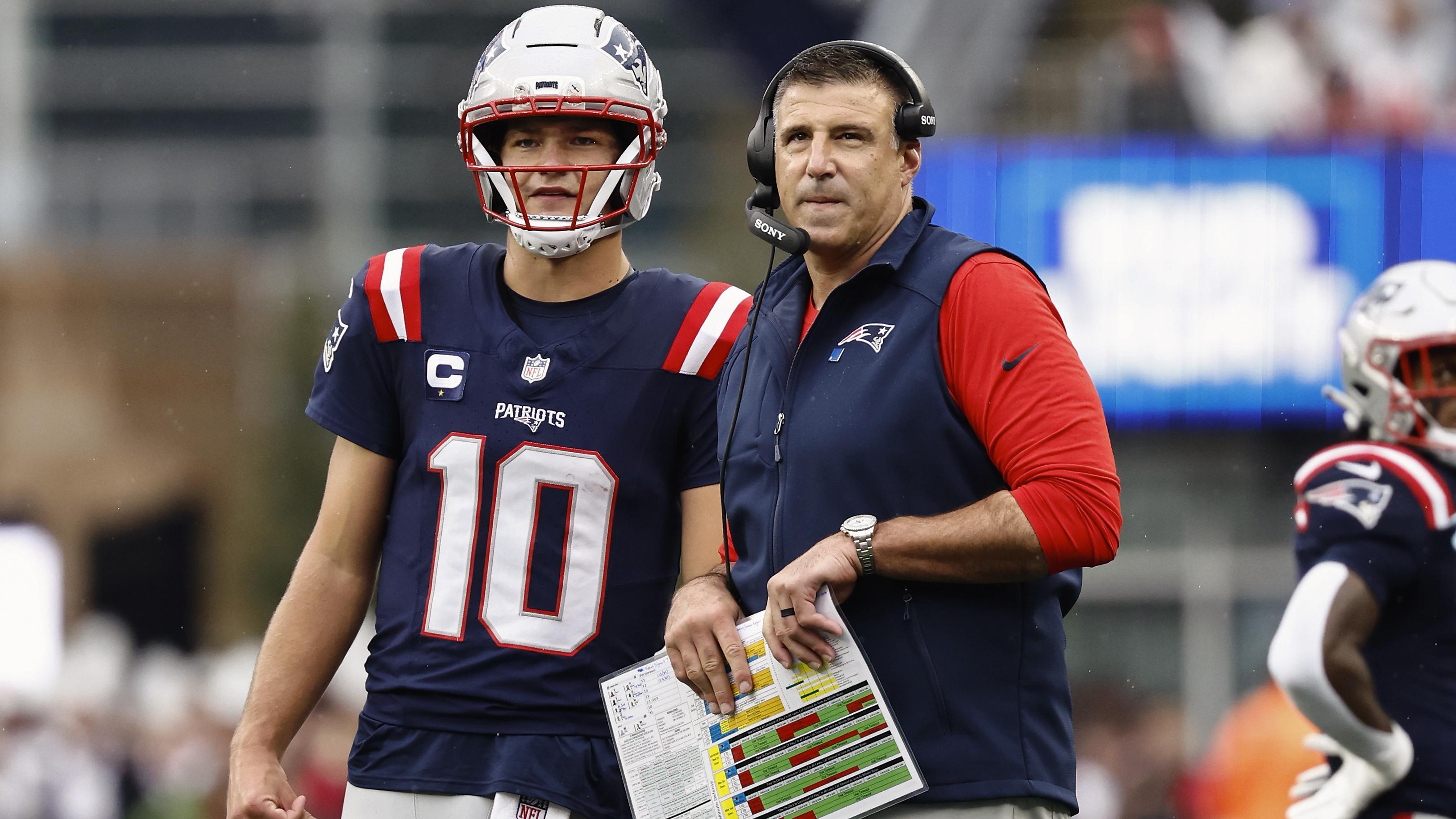 Raiders Patriots Football