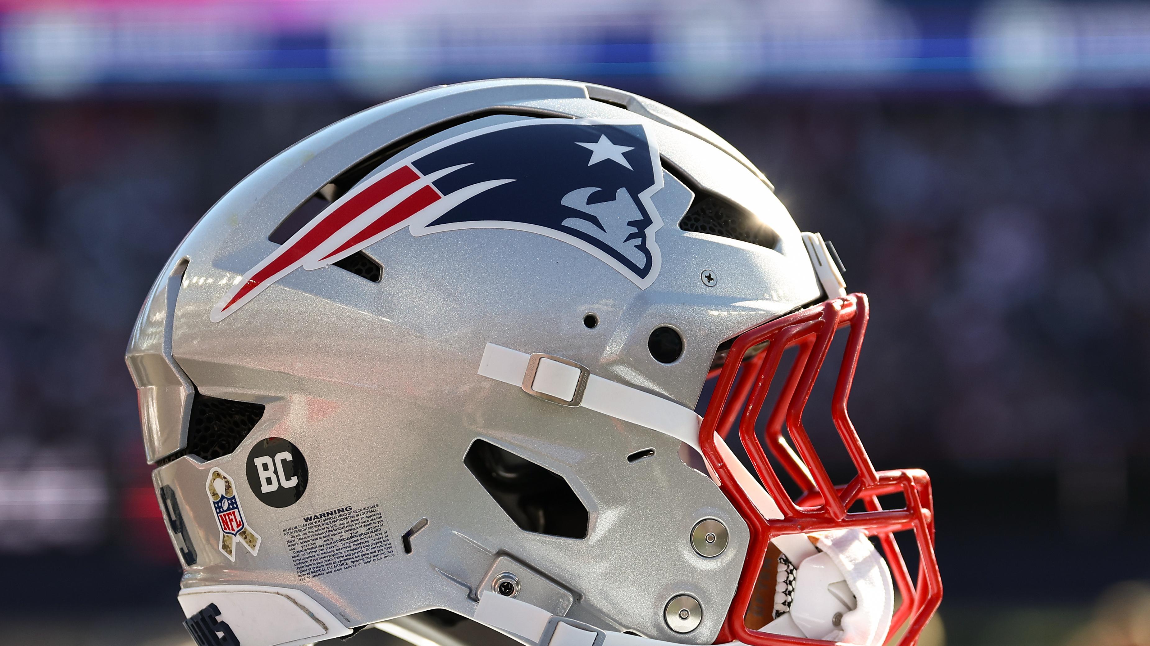 Falcons Patriots Football