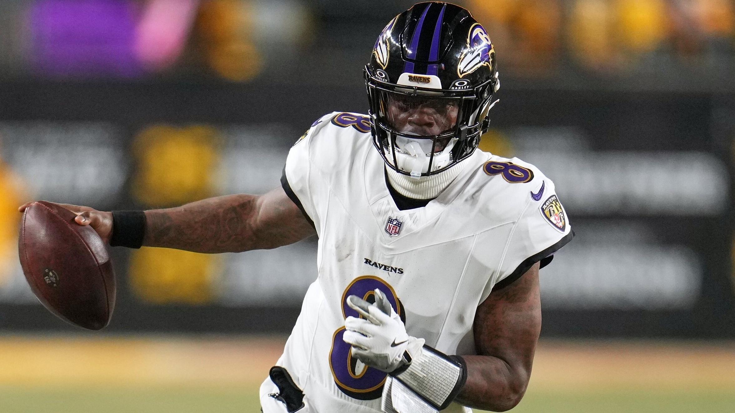 Ravens Tease Lamar Jackson, Derrick Henry's Reactions to New Uniforms in Video