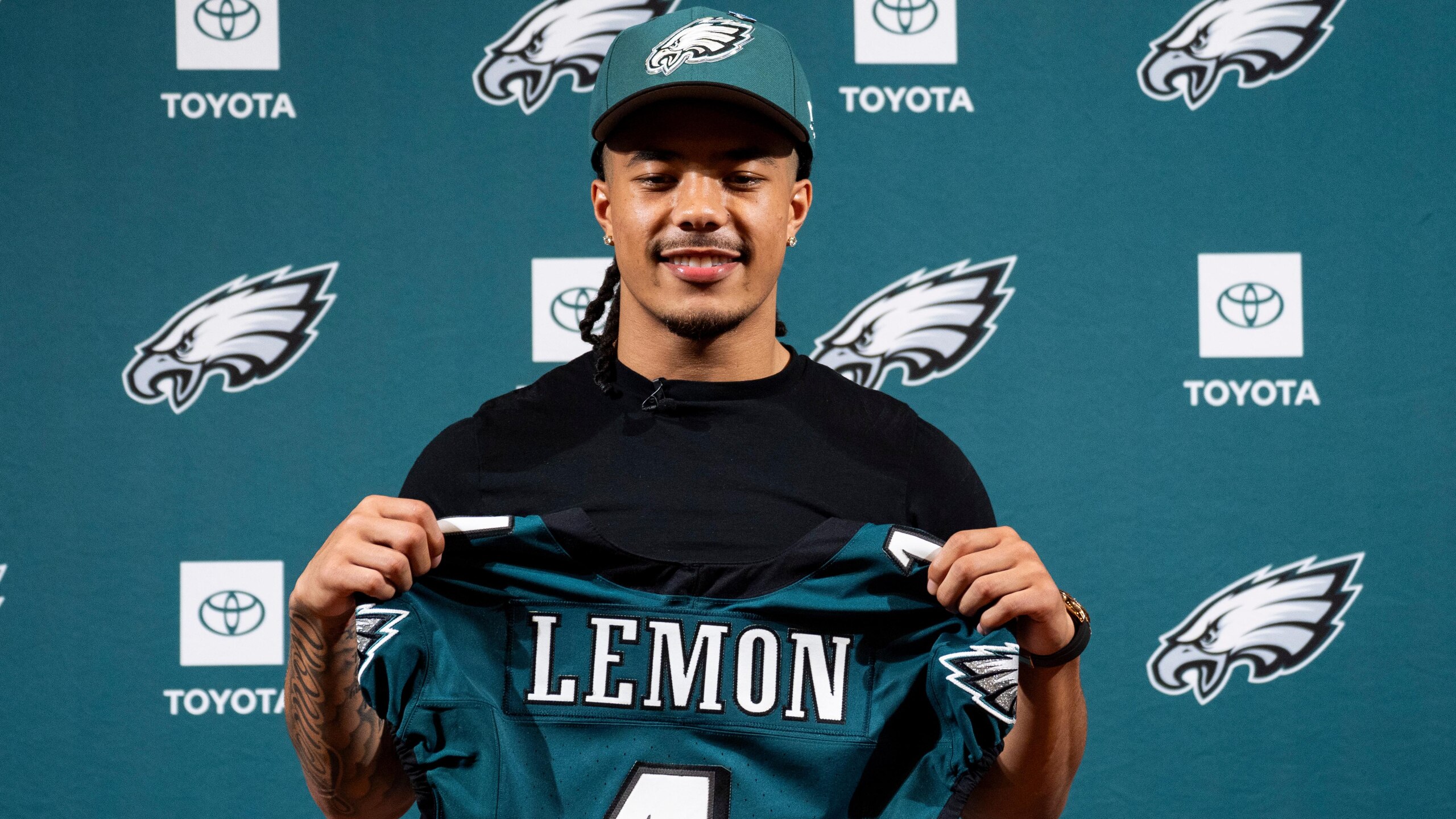 Eagles Draft Football