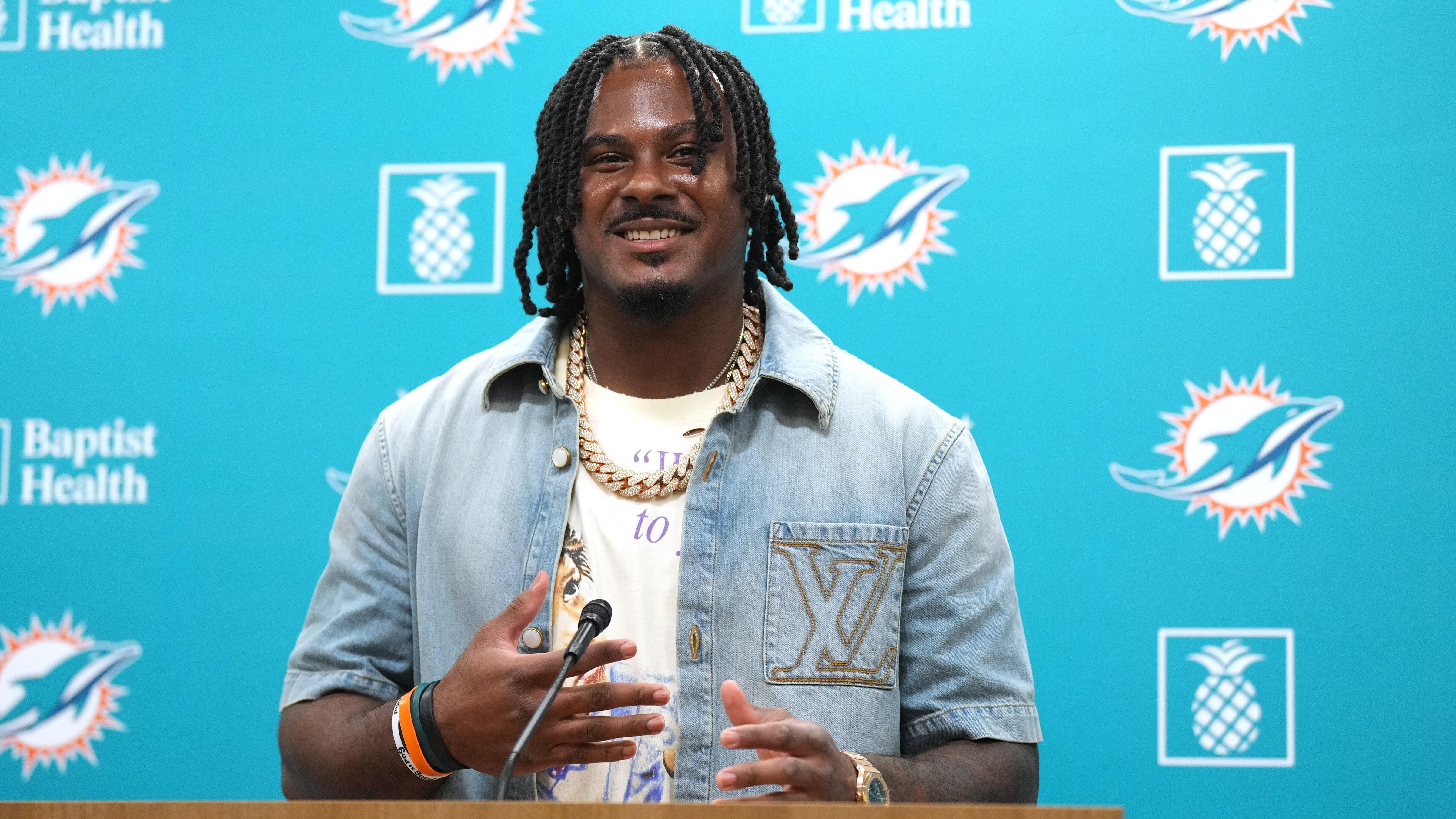 Dolphins Willis Football