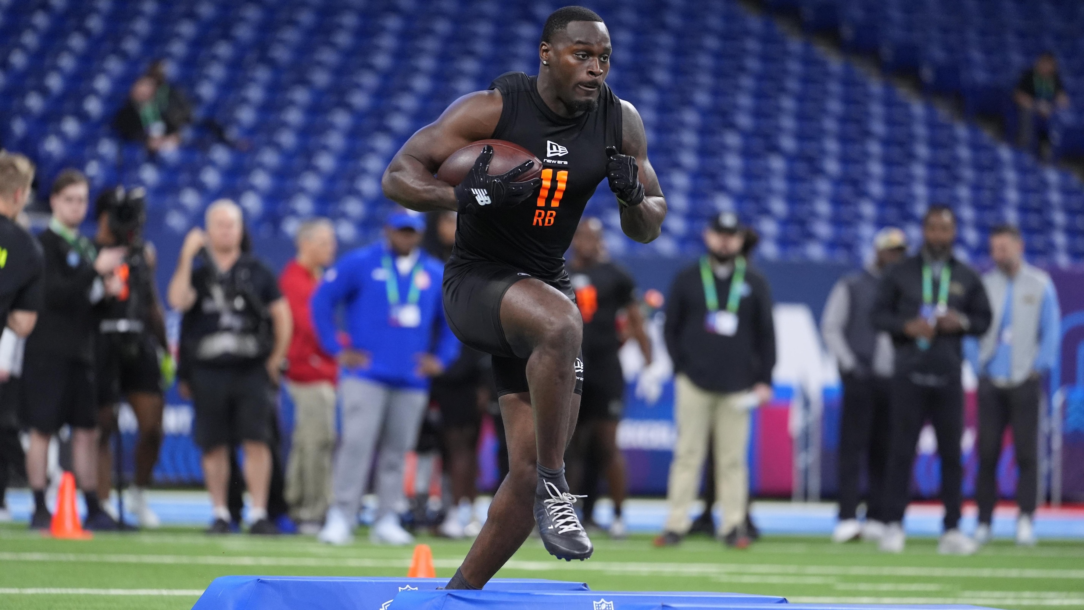 Jeremiyah Love, Arvell Reese, Carnell Tate Among Commanders' Pre-Draft Group Visit to TopGolf