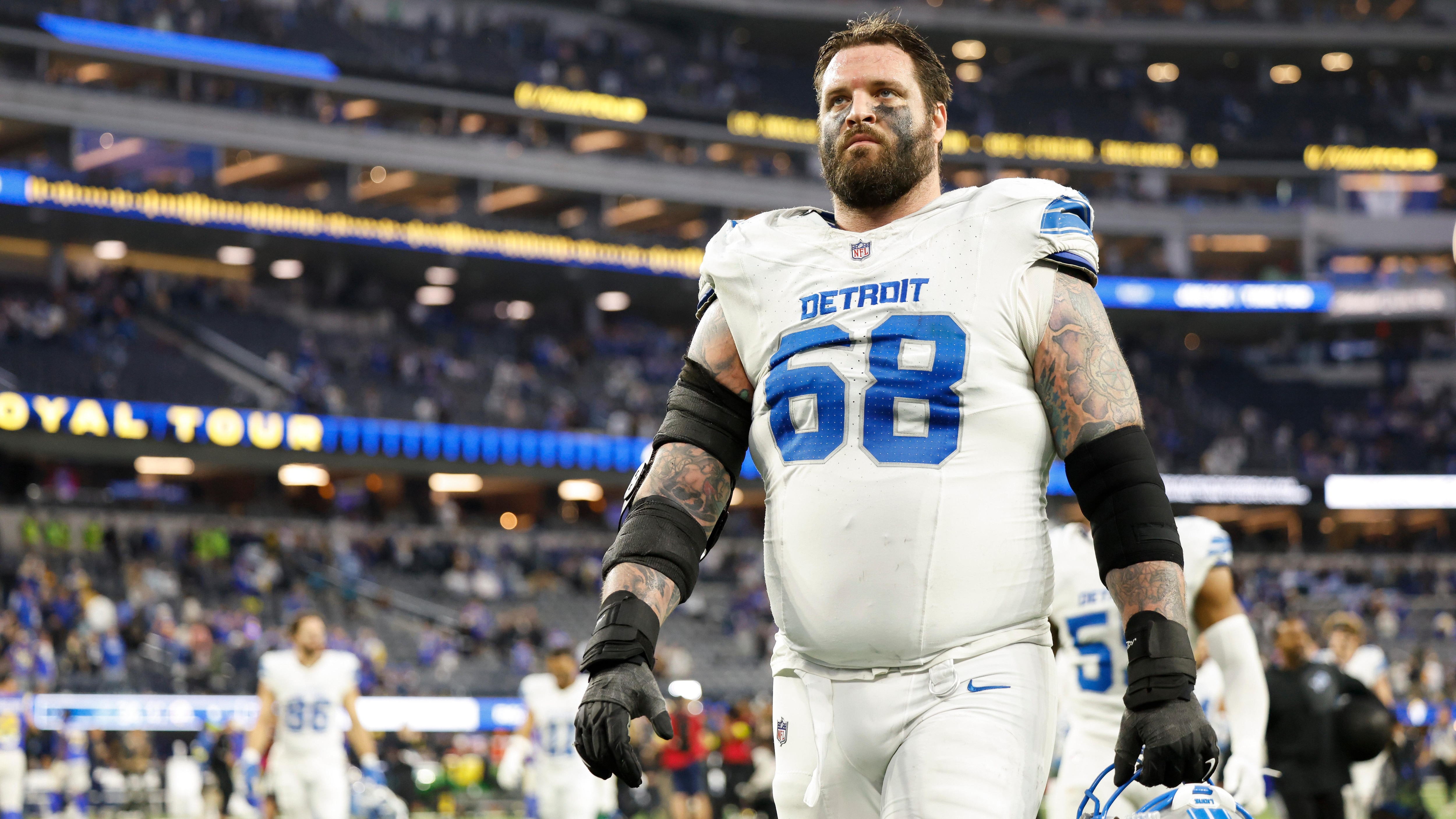 Lions Decker Football