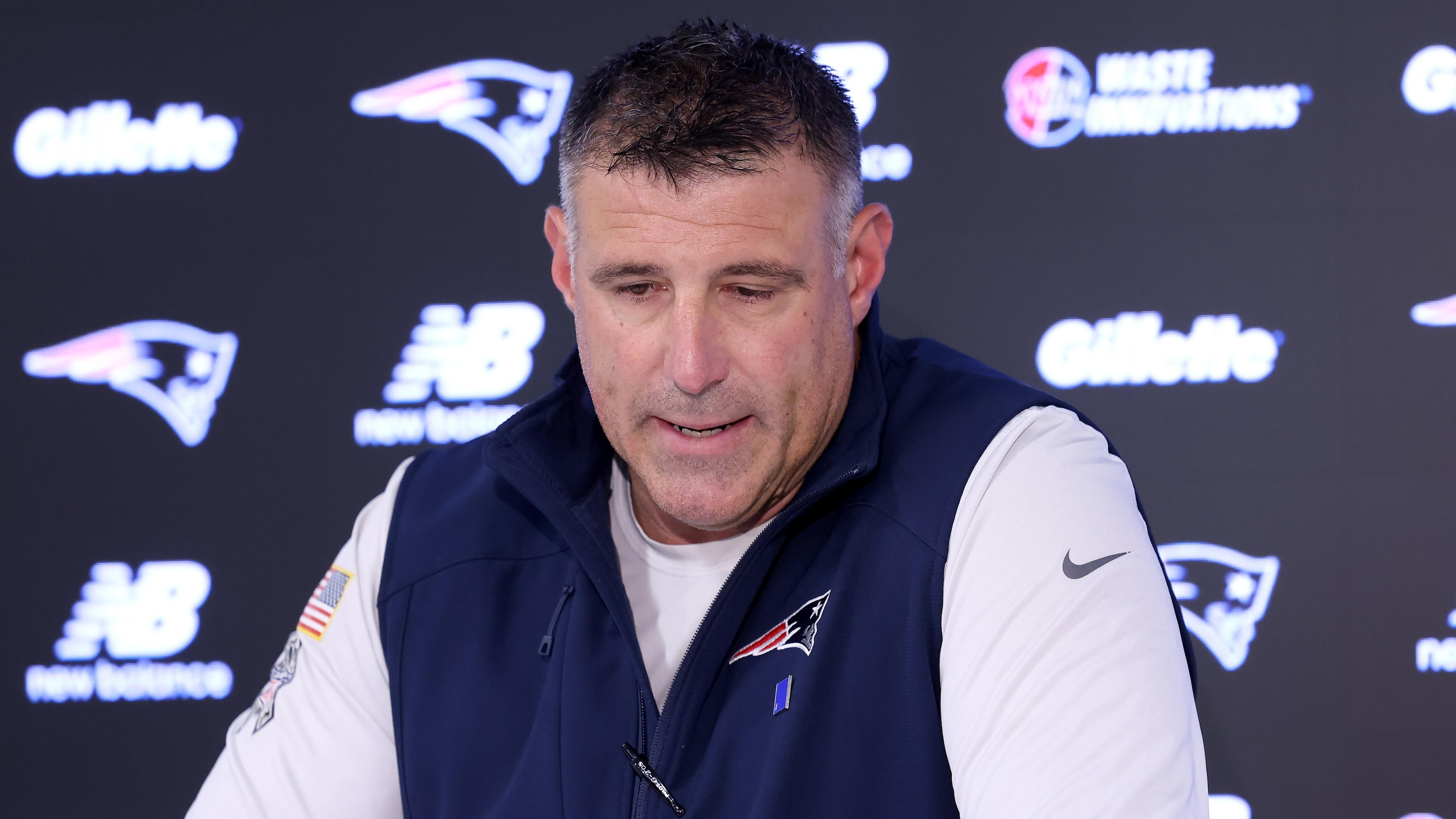 Mike Vrabel Had 'Difficult Conversations' with Patriots, Family About His Conduct 'Off the Field'