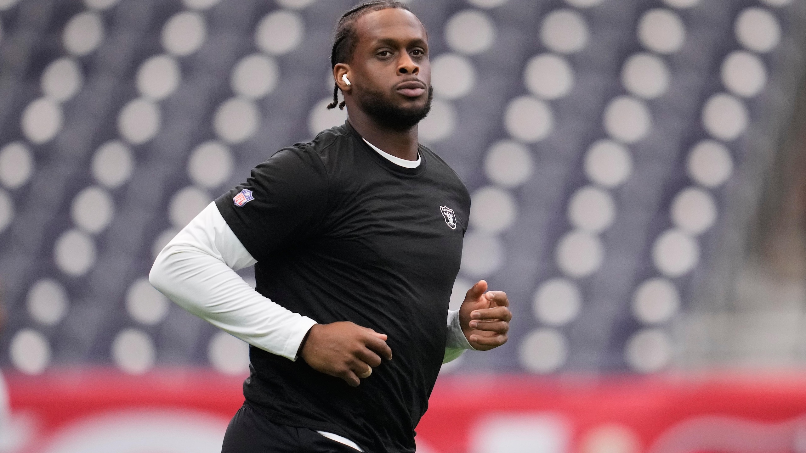 Jets Geno Smith Returns Football