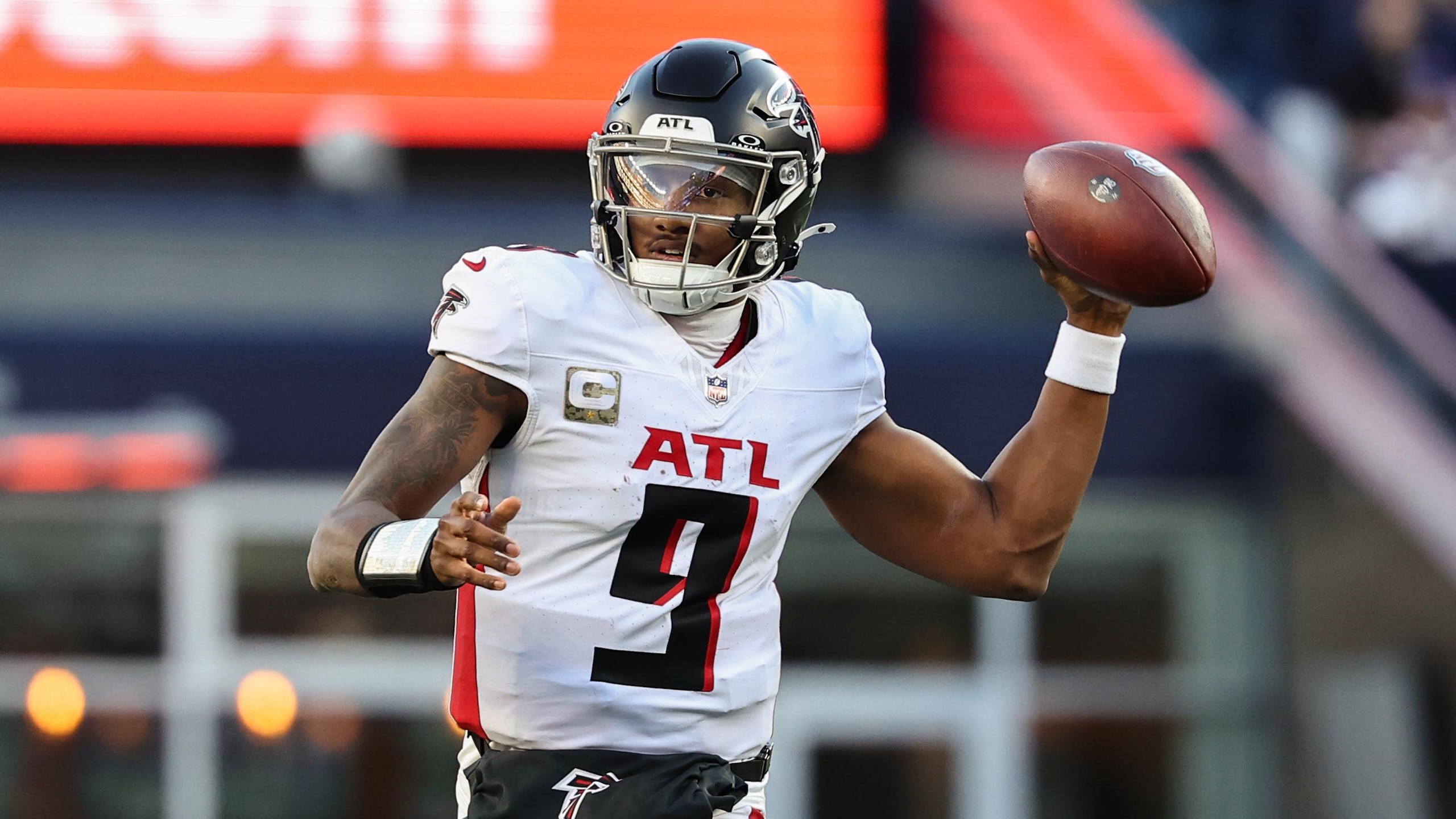 Falcons Patriots Football