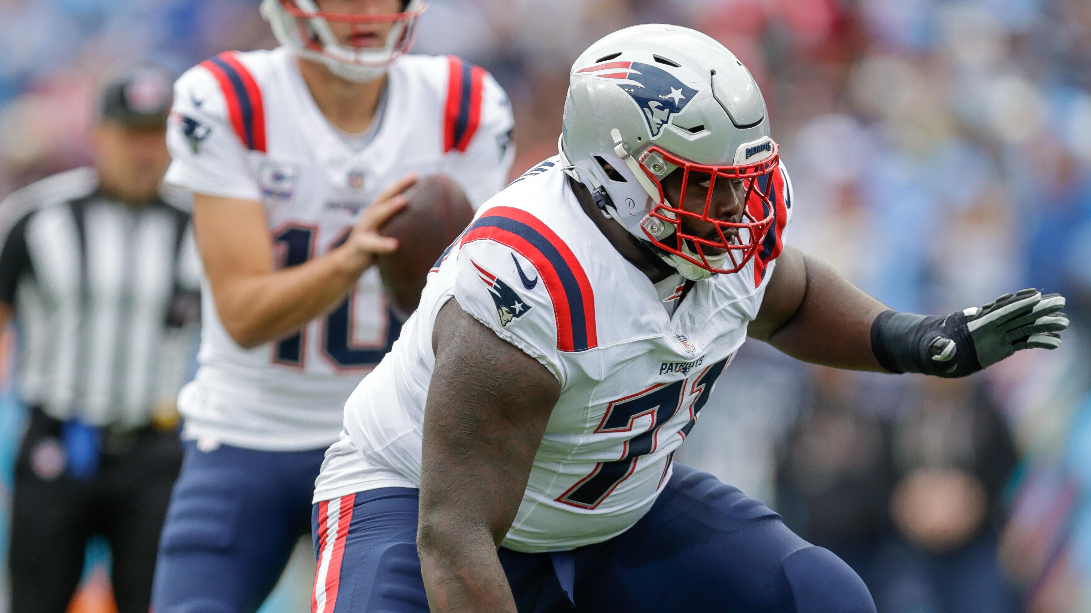 Patriots Titans Football