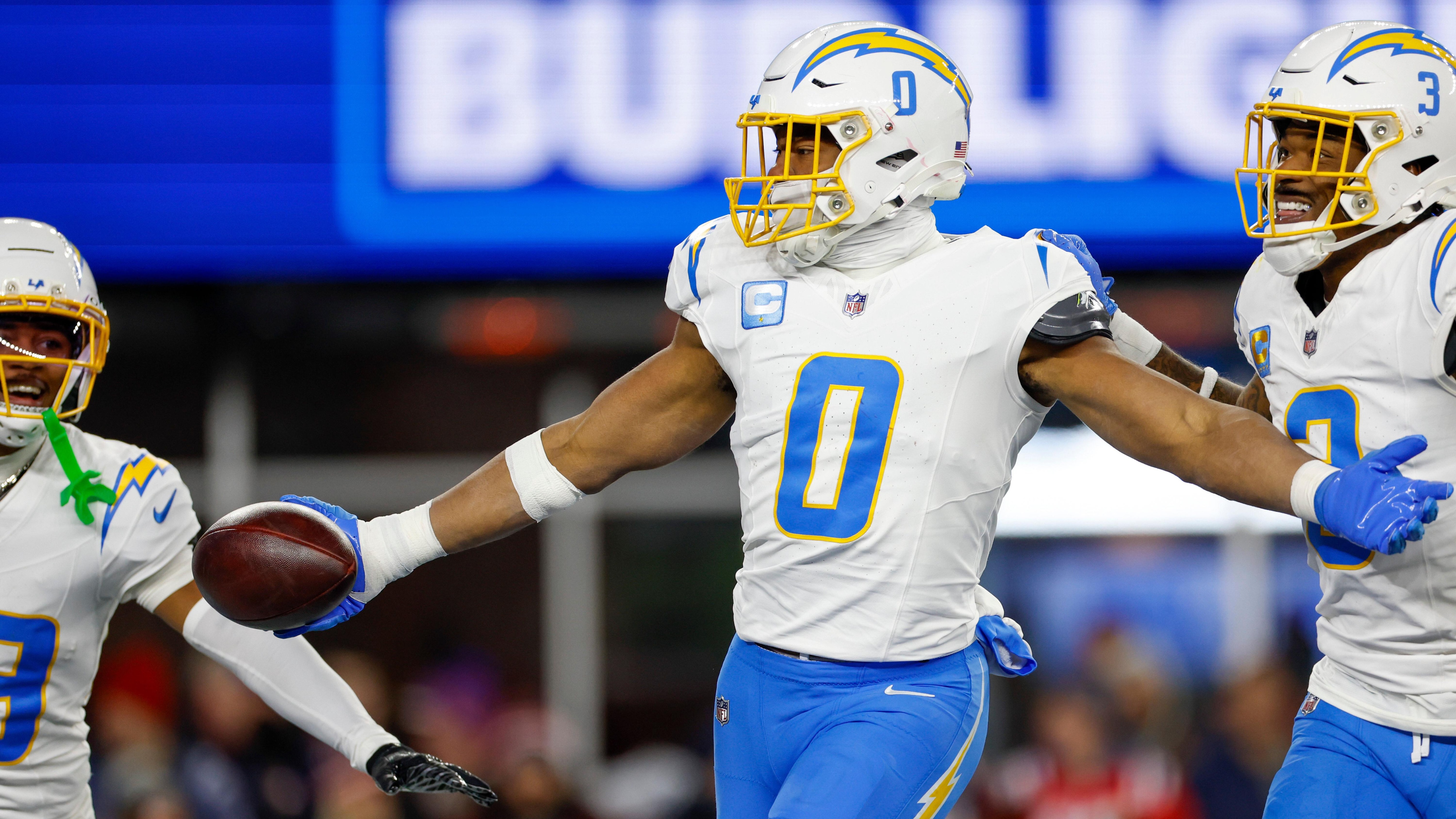 Chargers Patriots Football