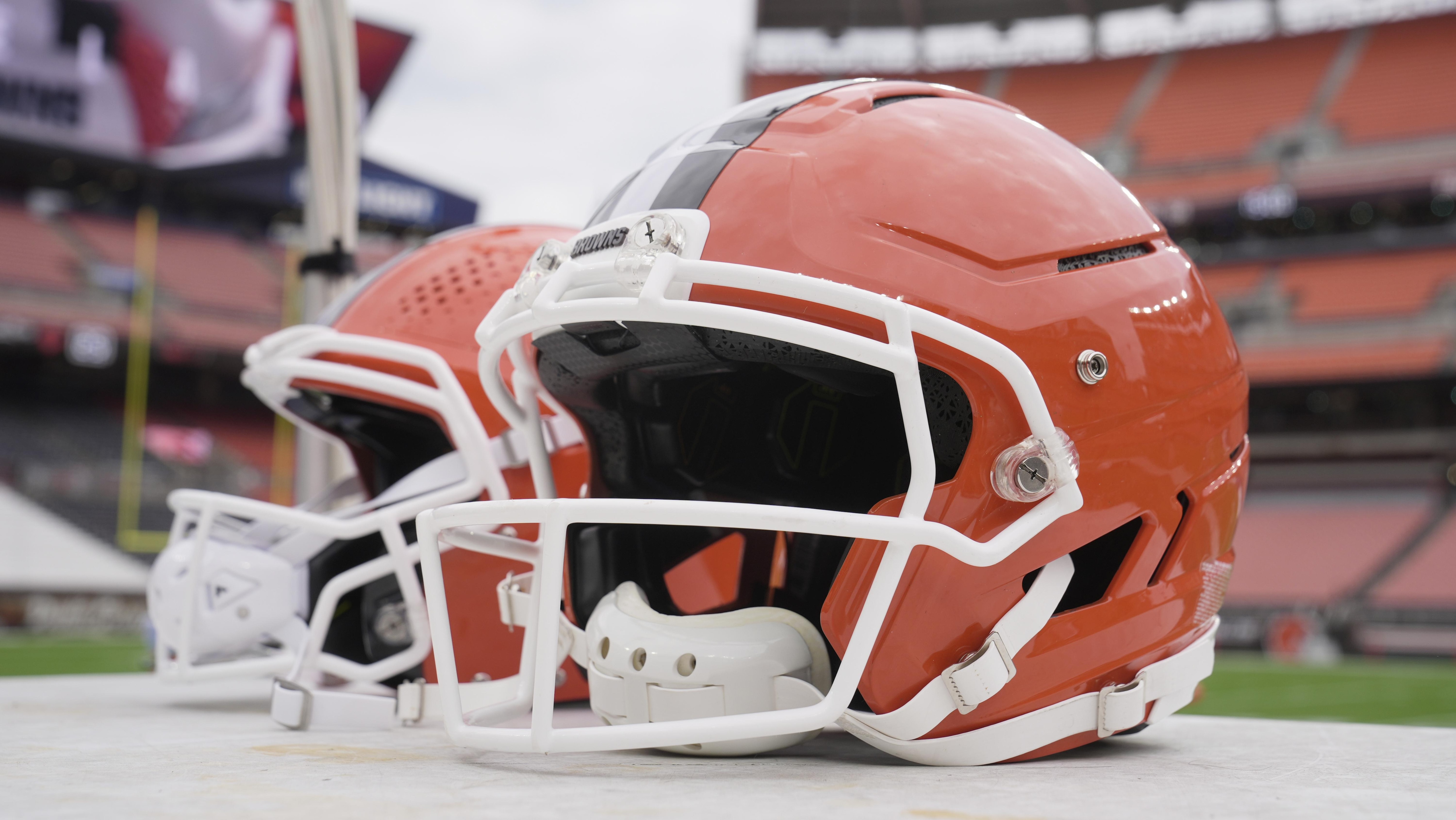 Rams Browns Football