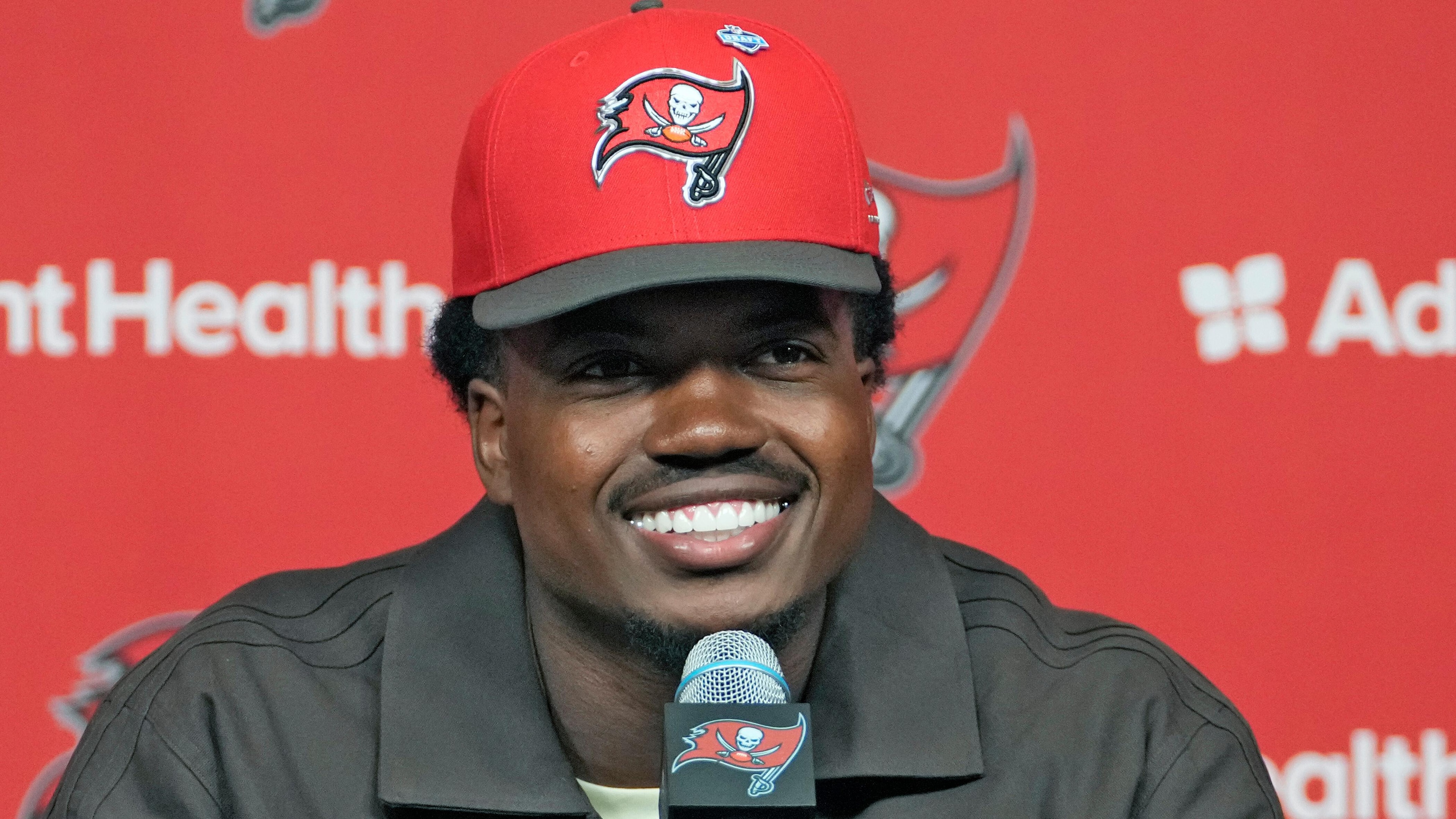 Buccaneers Draft Bain Jr. Football