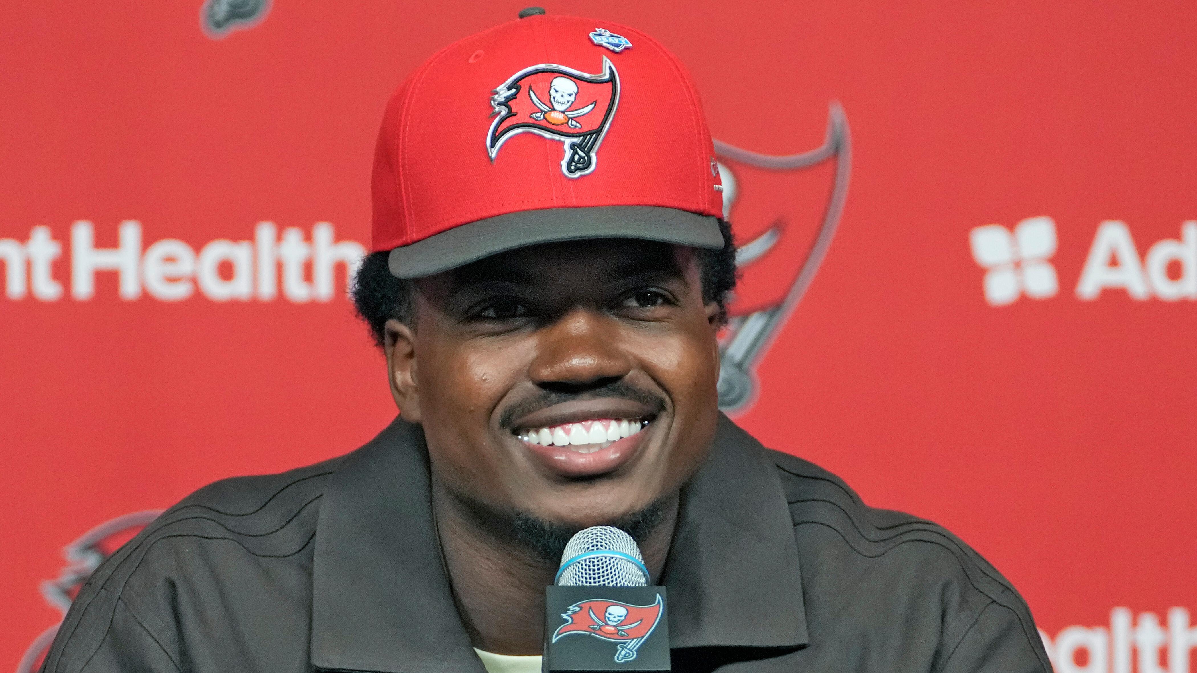Buccaneers Draft Bain Jr. Football