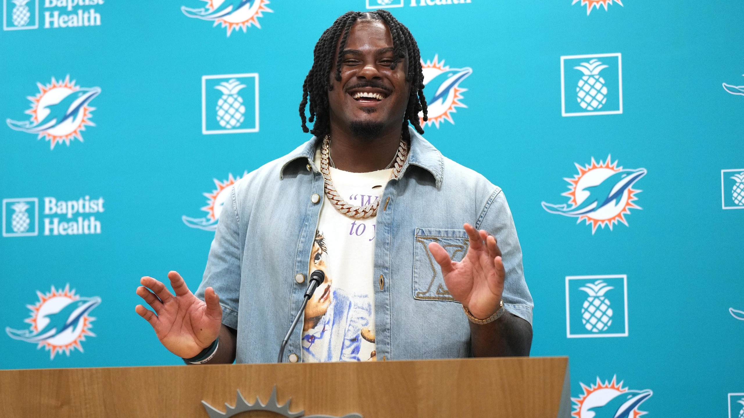 Dolphins Willis Football