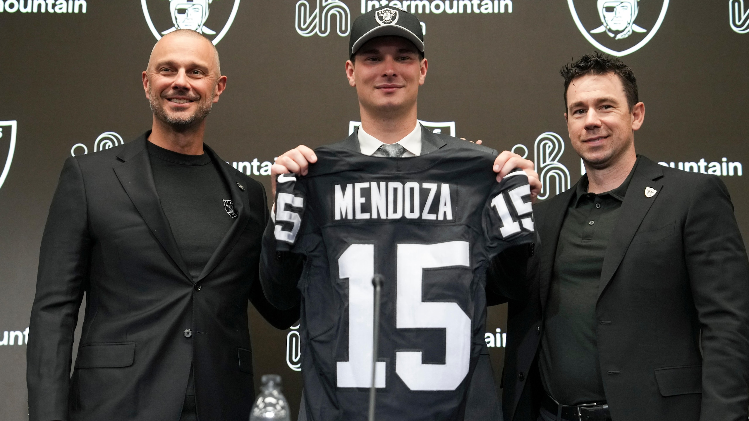RAIDERS-MENDOZA