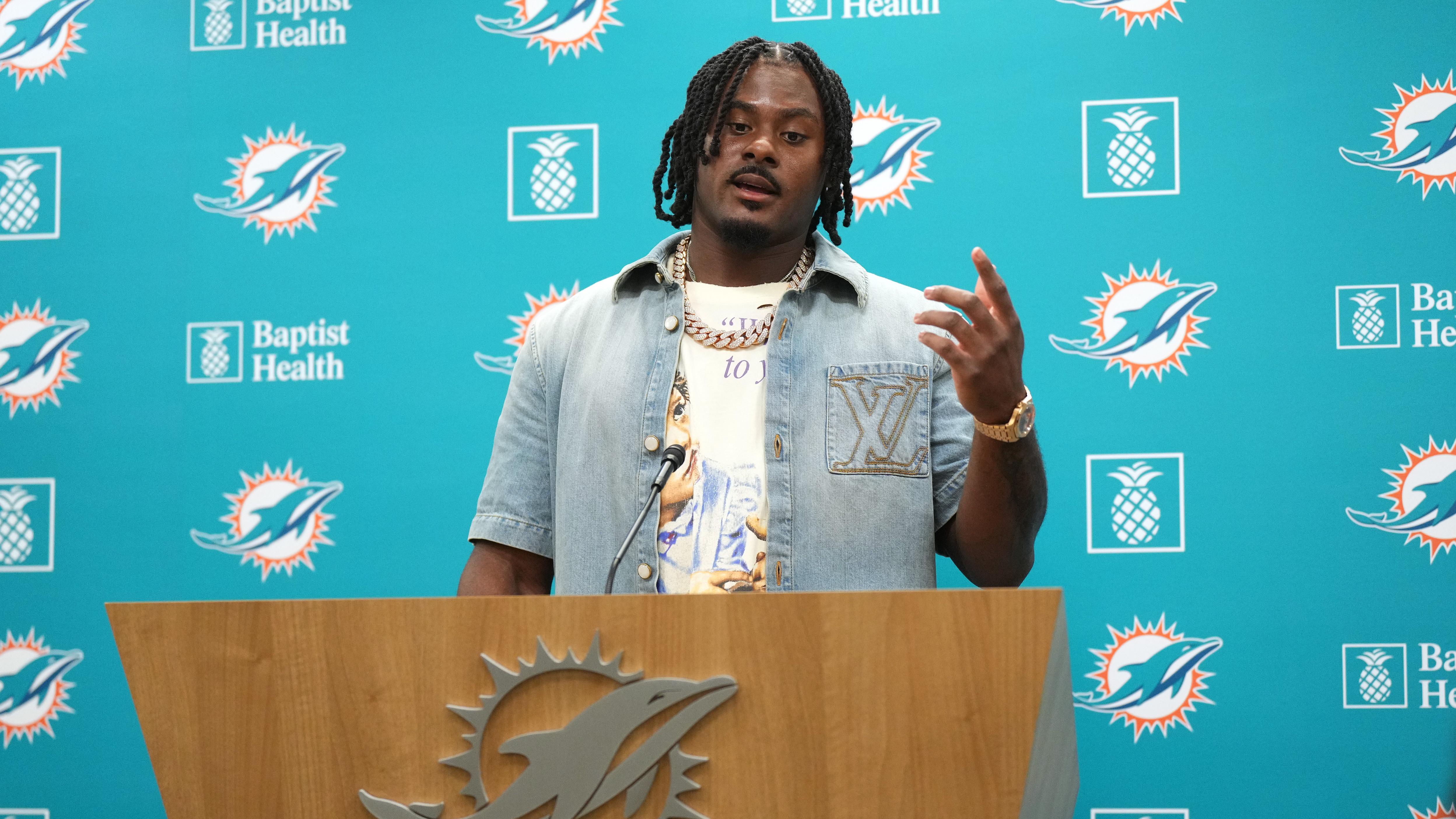 Dolphins Willis Football