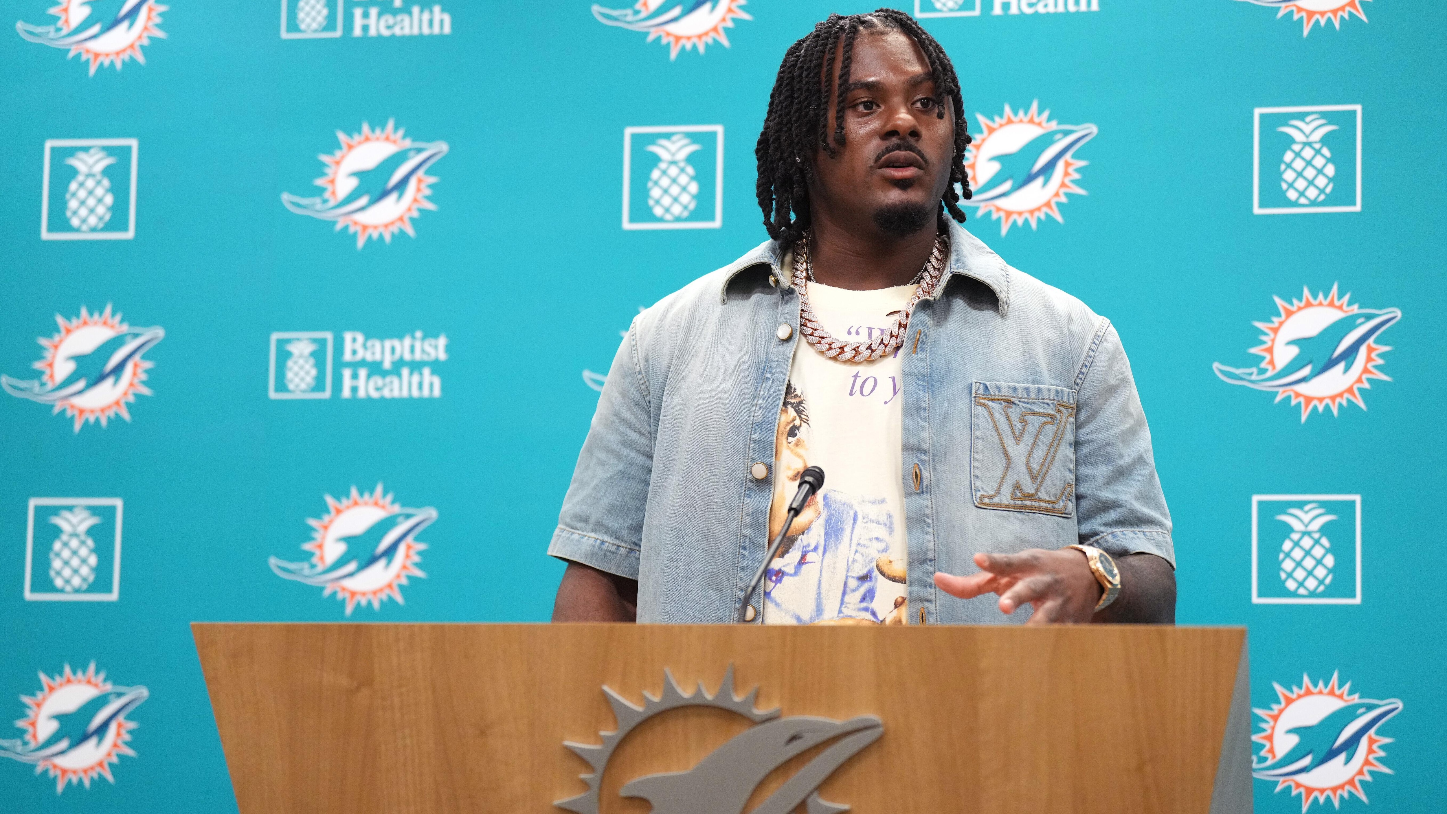 Dolphins Willis Football