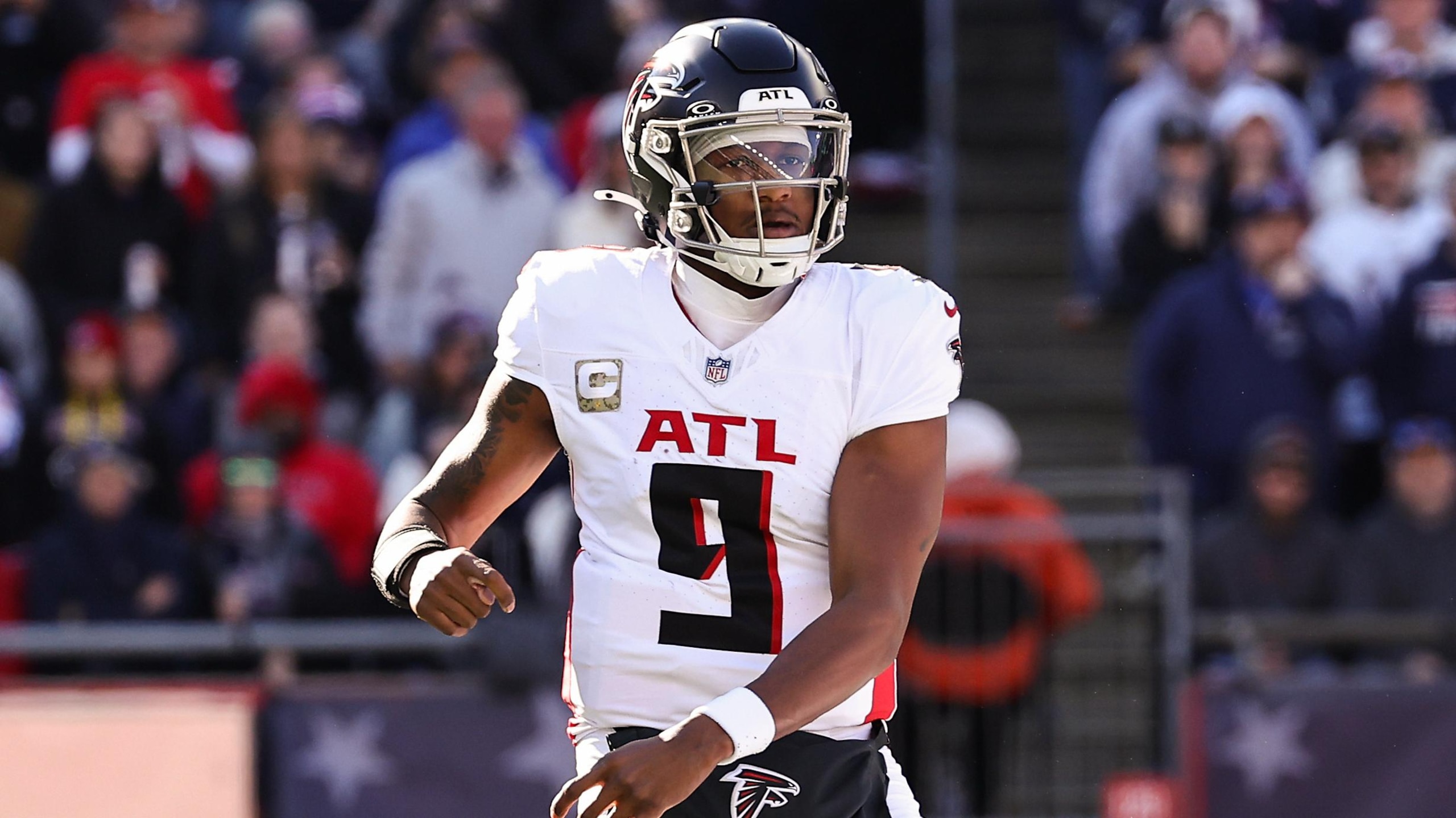 Falcons Patriots Football