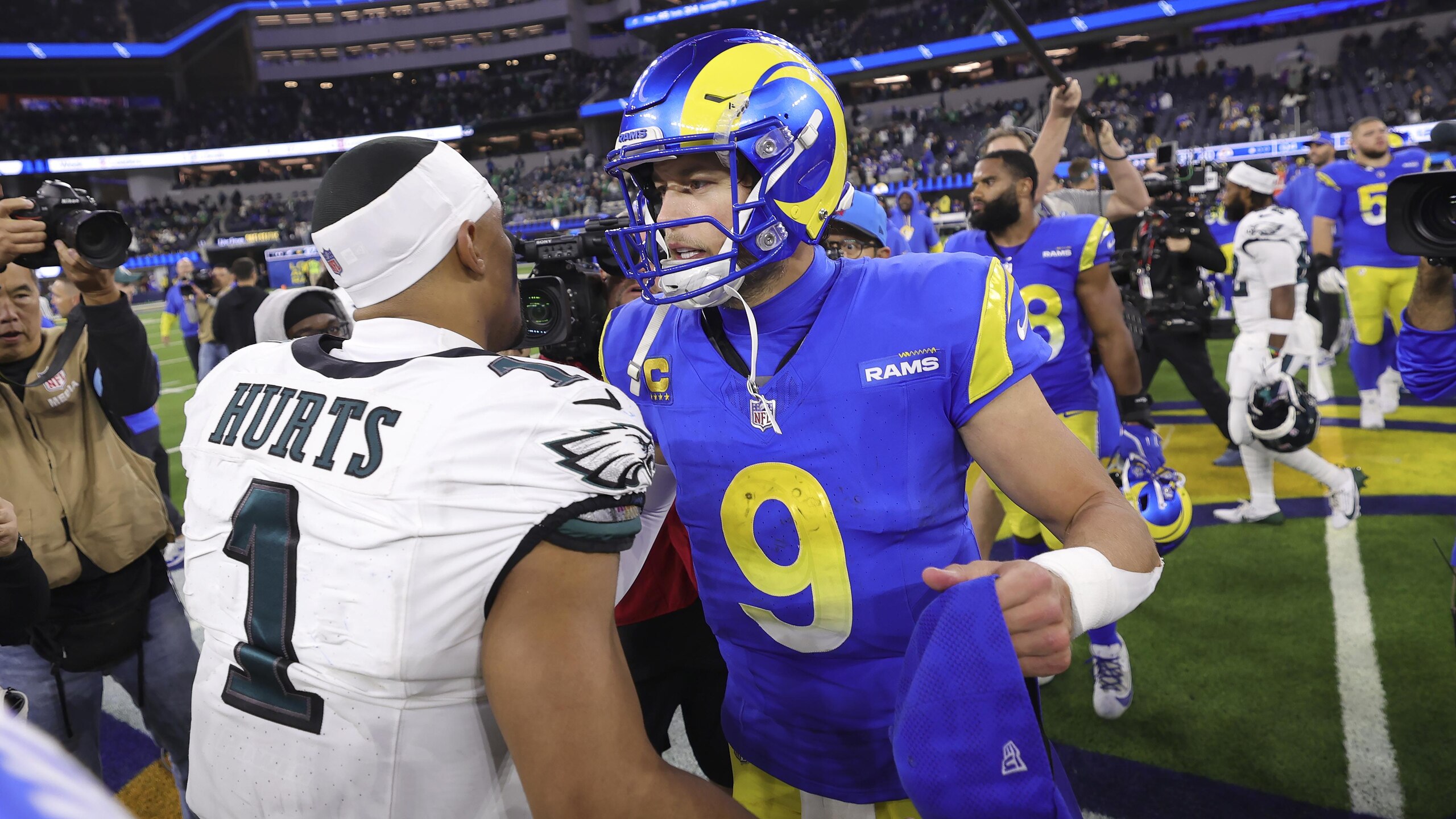 Eagles Rams Football