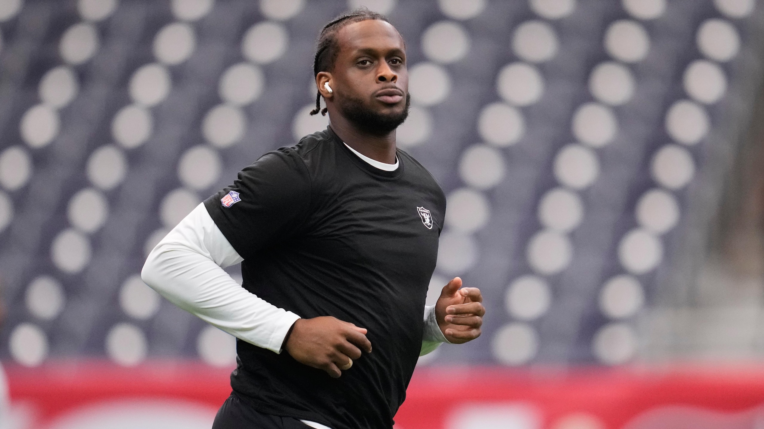 Jets Geno Smith Returns Football