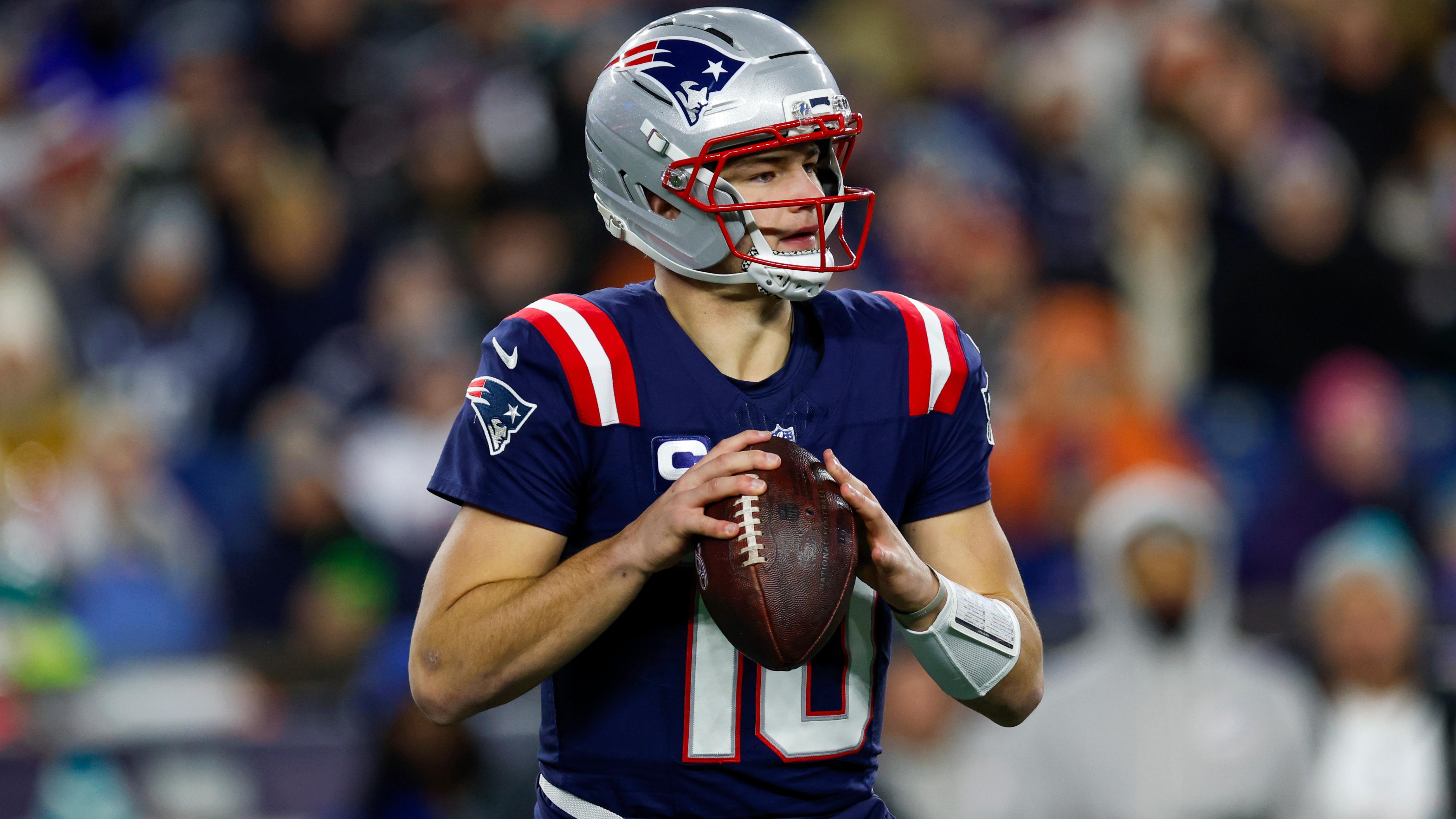 Dolphins Patriots Football