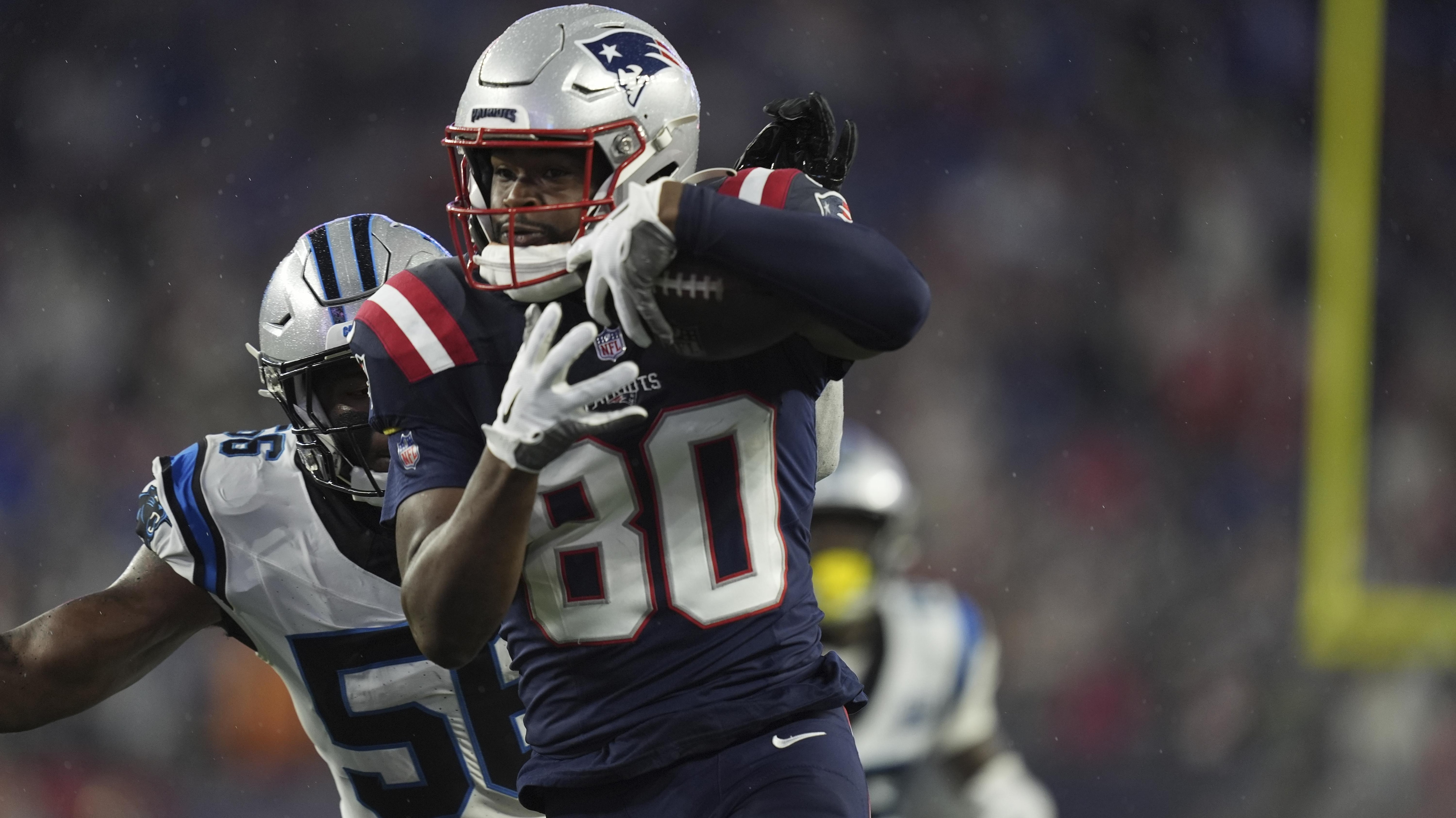 Panthers Patriots Football
