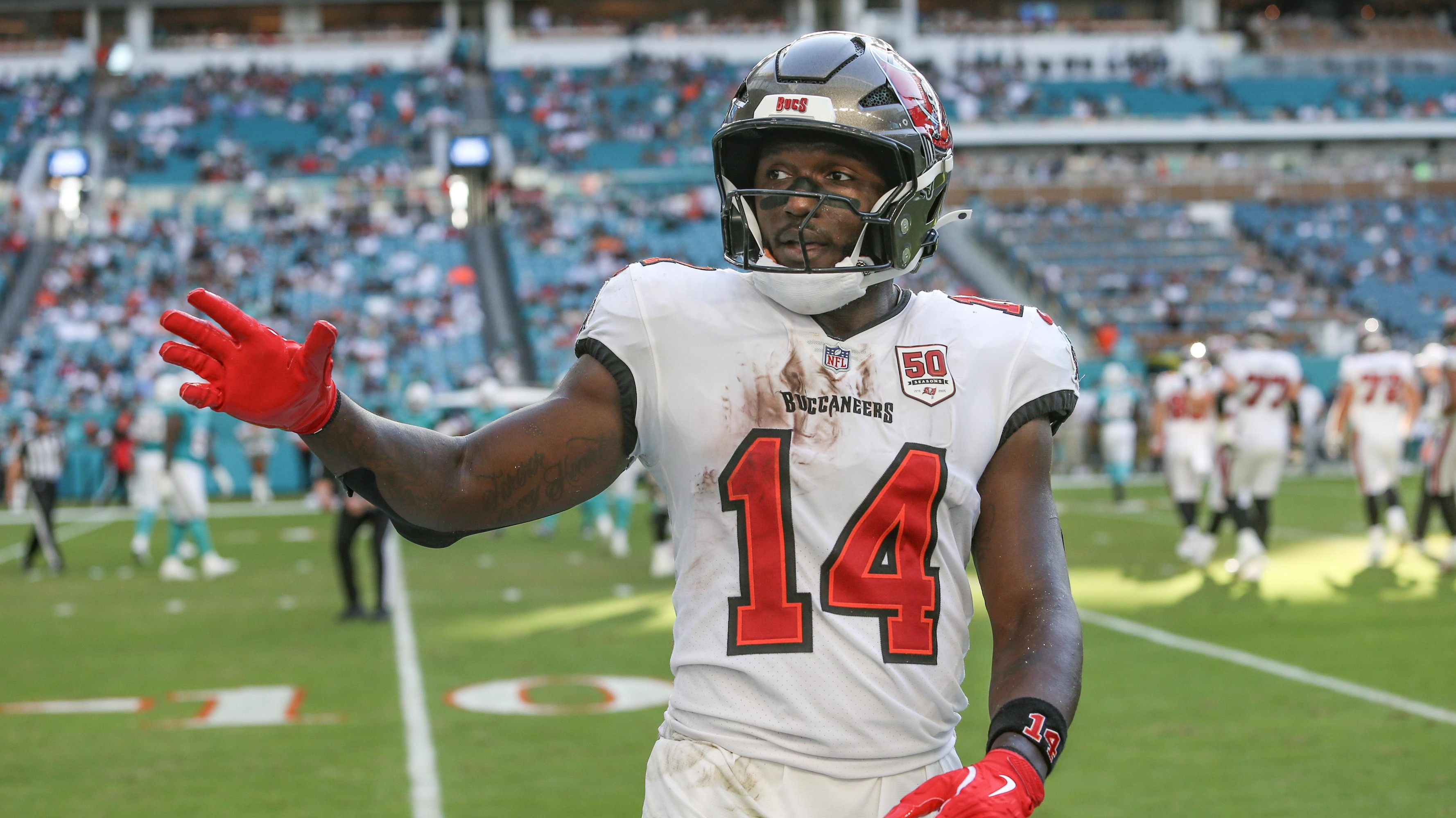 Ranking 10 Worst Contracts in NFL Ahead of 2026 Season