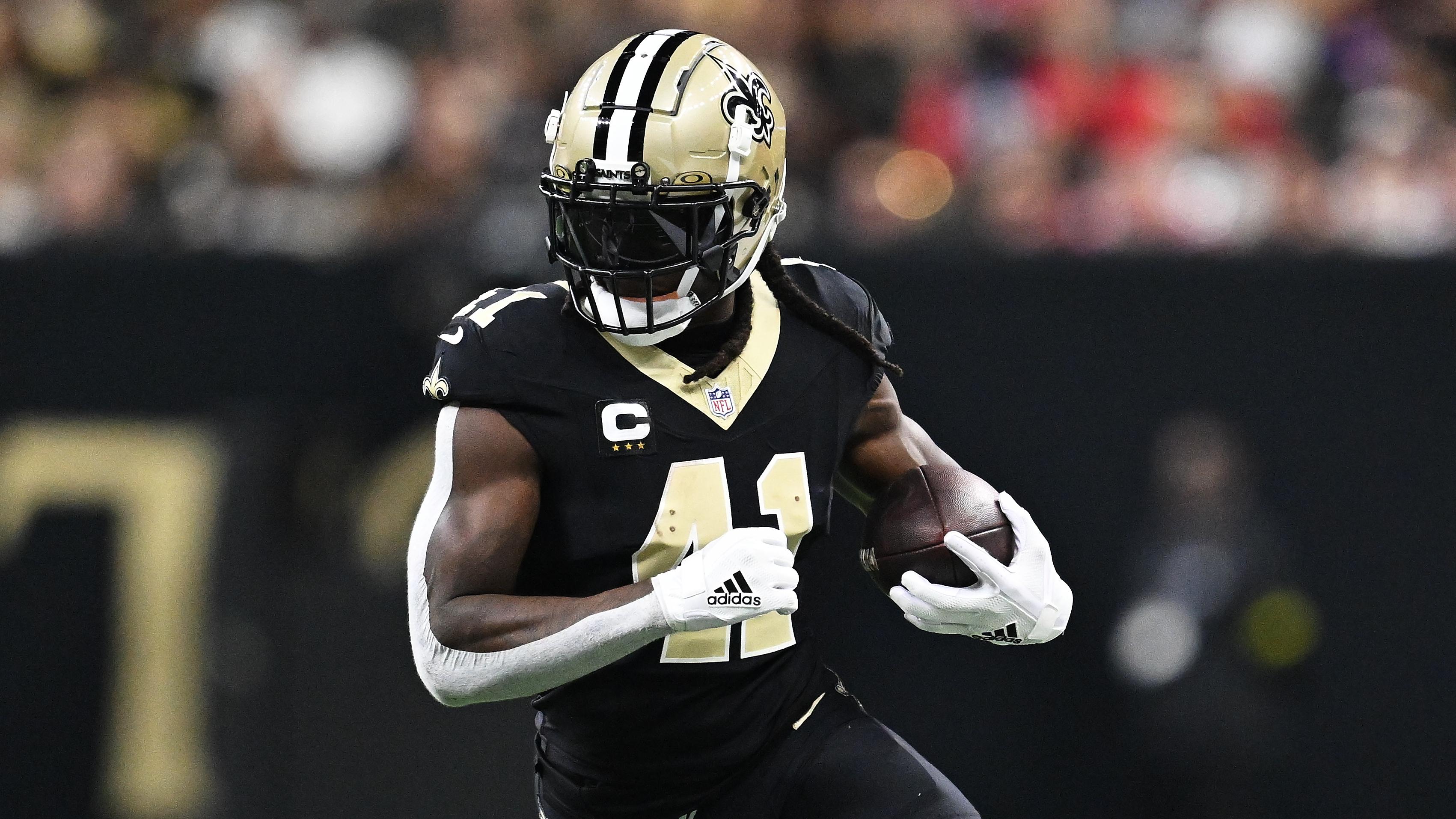 Patriots Saints Football